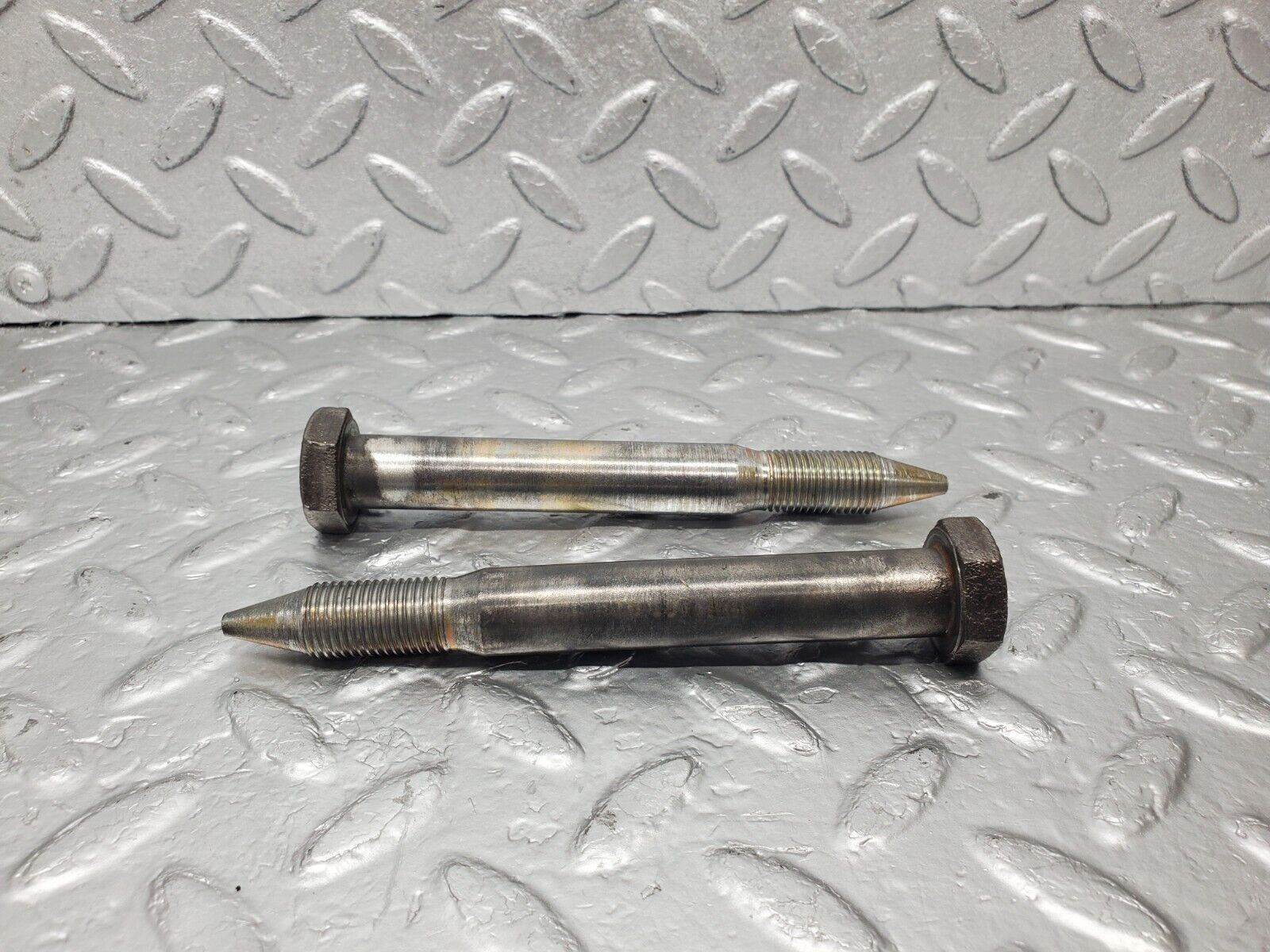 46567 Mercedes-Benz C123 280CE Coupe Rear Suspension Axle Mounting Bracket