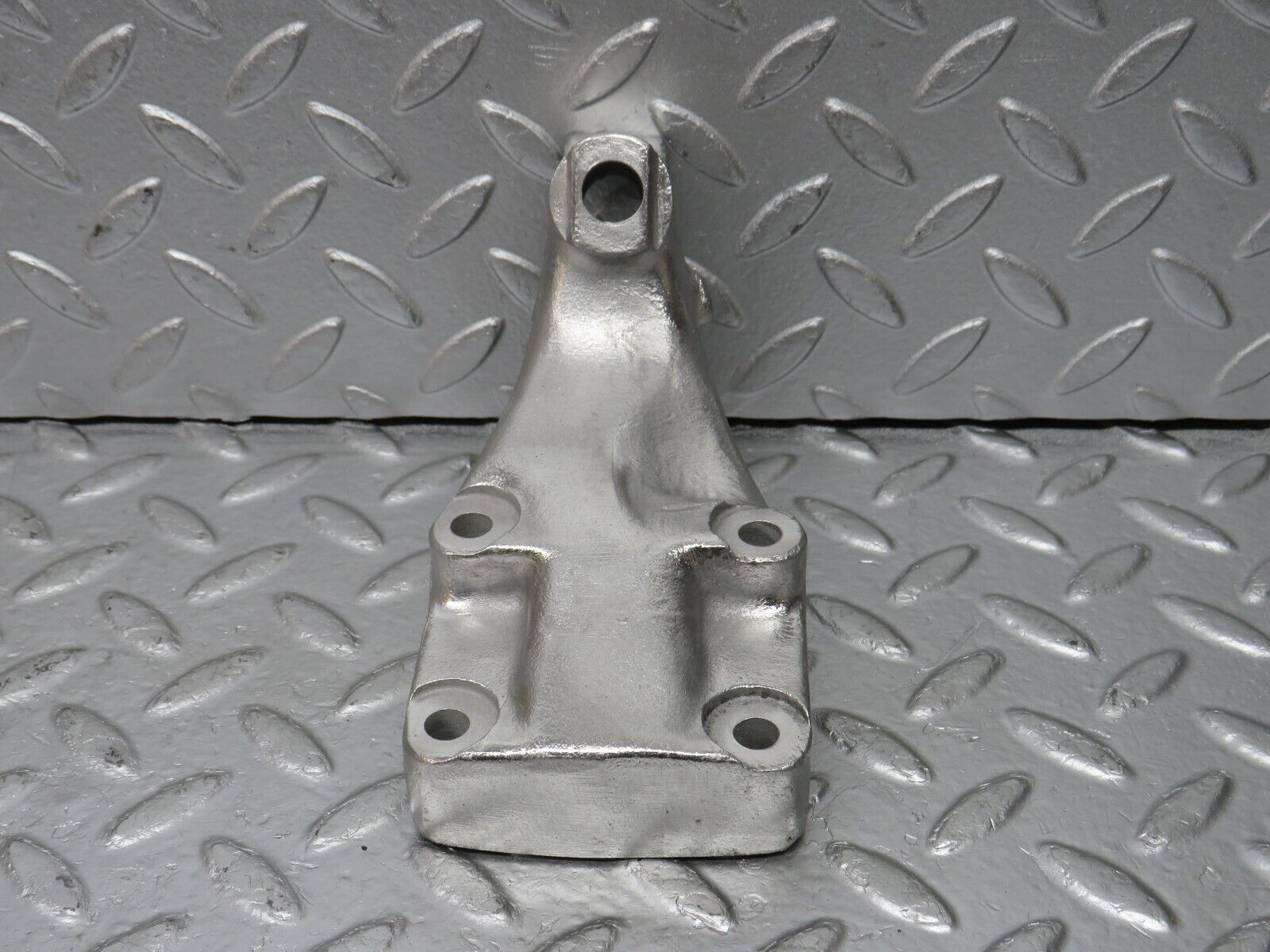 33061 Mercedes-Benz C107 R107 350 V8 Engine Mount Bracket Left 1162232204