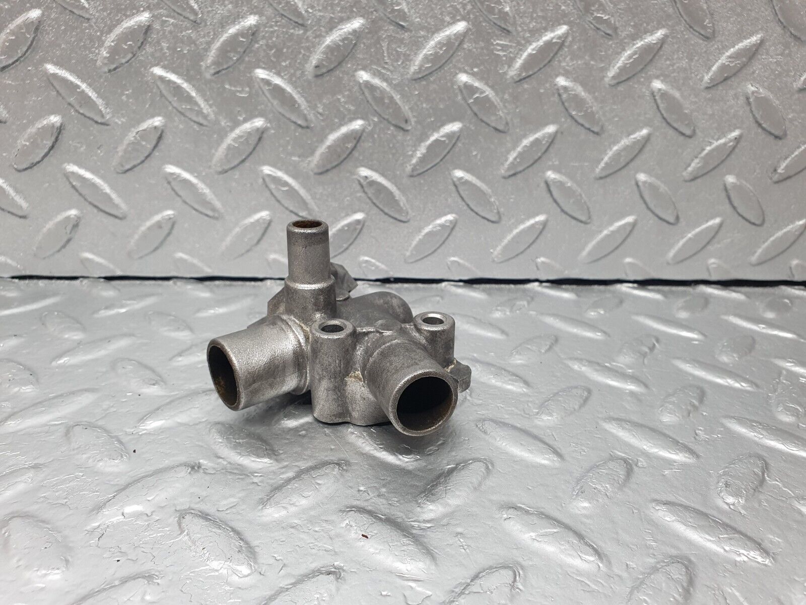 43530 Mercedes-Benz C126 380SEC Coupe Cold Start Valve Housing 1160940812