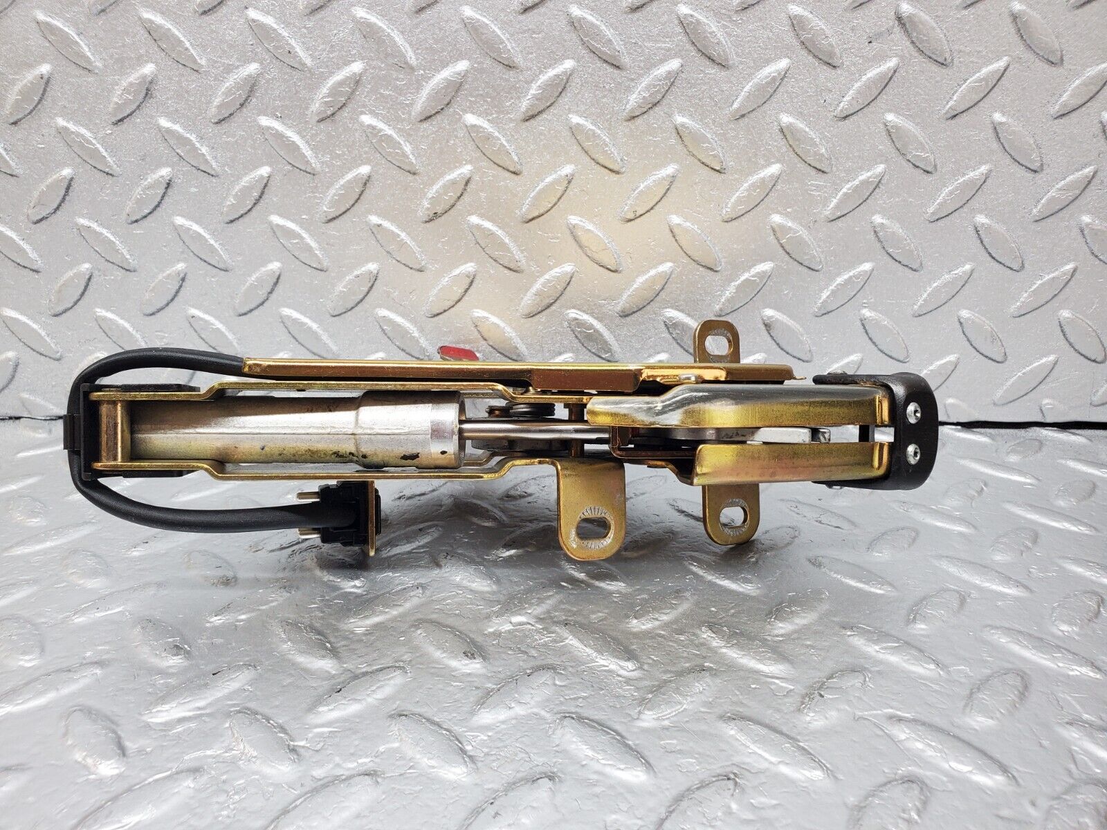 44983 Mercedes-Benz R129 300SL Coupe Rear Left Roof Lock Mechanism 1298000574