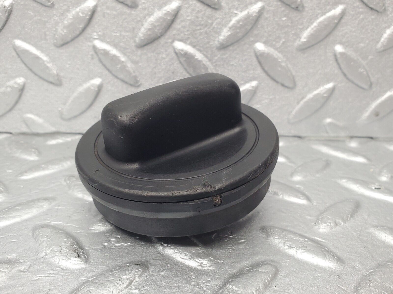 46110 Mercedes-Benz W220 S430 Fuel Tank Cap 2204700005