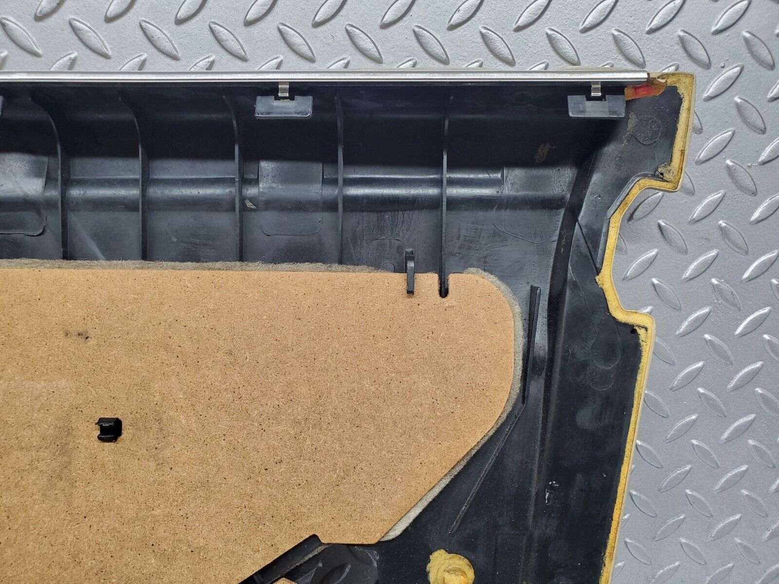 45719 Mercedes-Benz W126 420SE Front Left Door Card Beige 1267270170