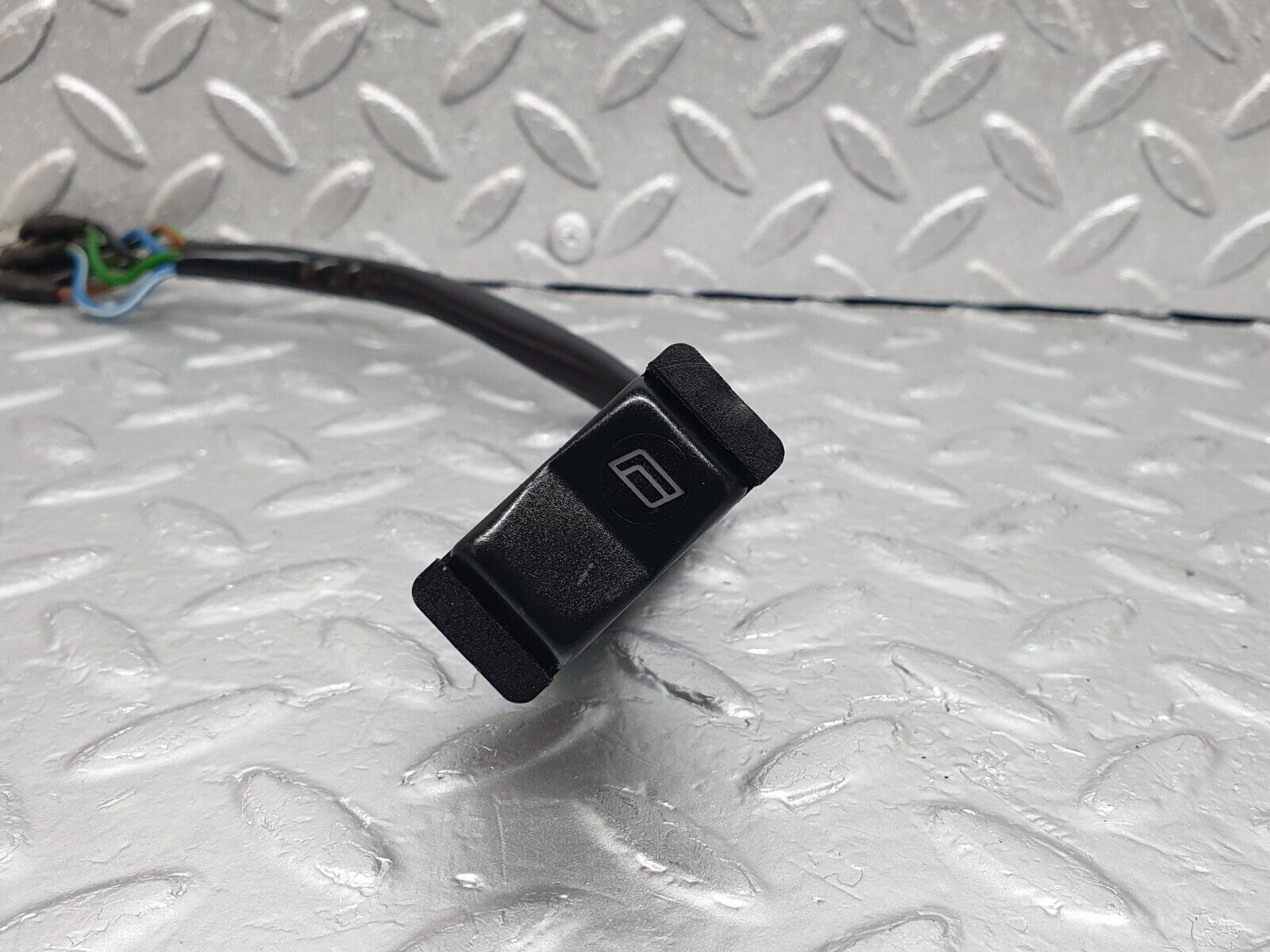 43584 Mercedes-Benz C126 380SEC Coupe Rear Electric Window Switch 1268201710