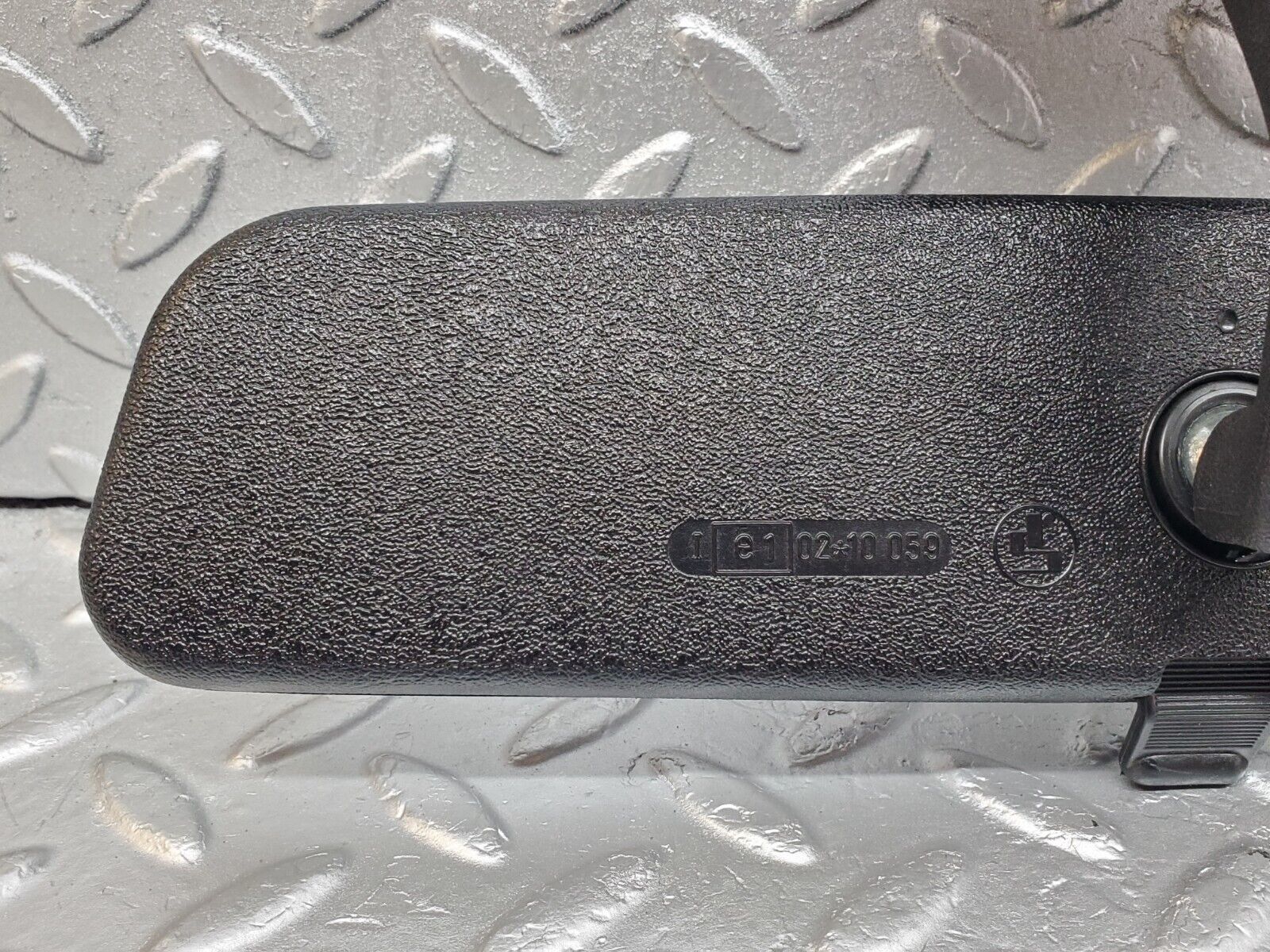 44708 Mercedes-Benz W124 220E Rear View Mirror 140157-4/1/8