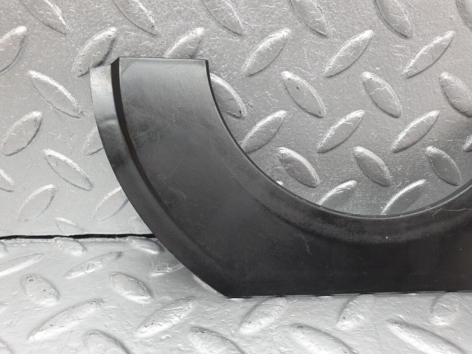 42588 Mercedes-Benz R129 320SL Coupe Windscreen Wiper Surround Trim