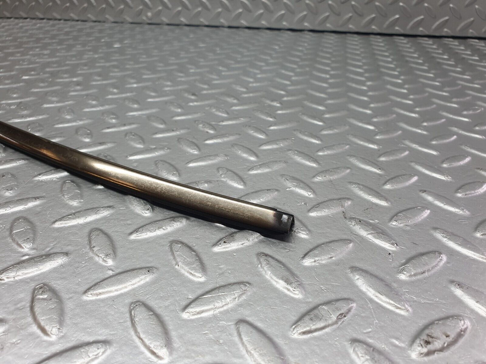 42641 Mercedes-Benz R129 320SL Coupe Front Windscreen Top Chrome Moulding Trim