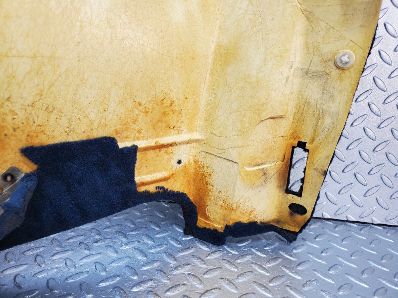 45115 Mercedes-Benz R129 300SL Coupe Rear Left Wall Carpet Blue