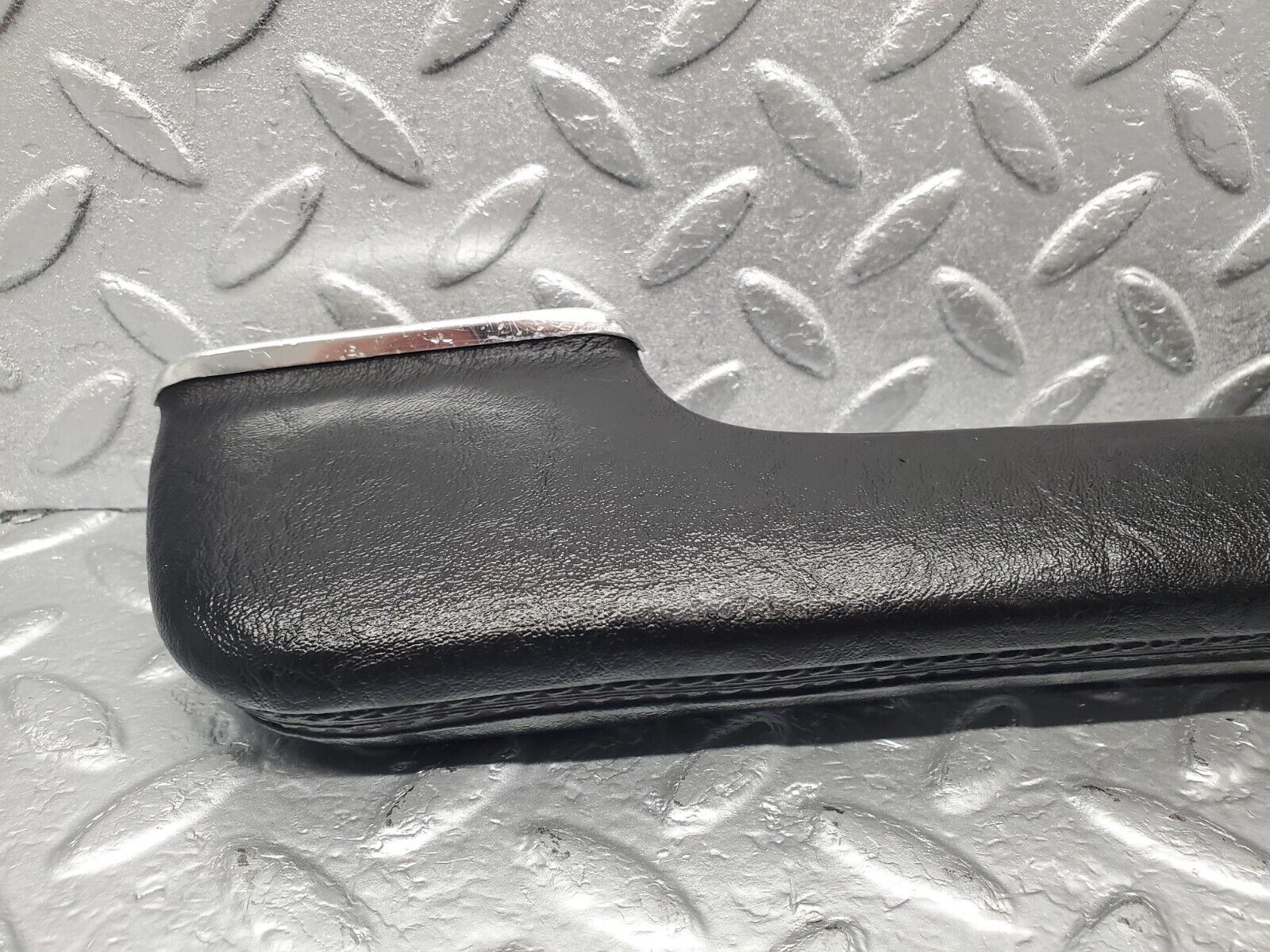 46344 Mercedes-Benz C123 280CE Coupe Front Right Interior Door Handle Black 1239702001