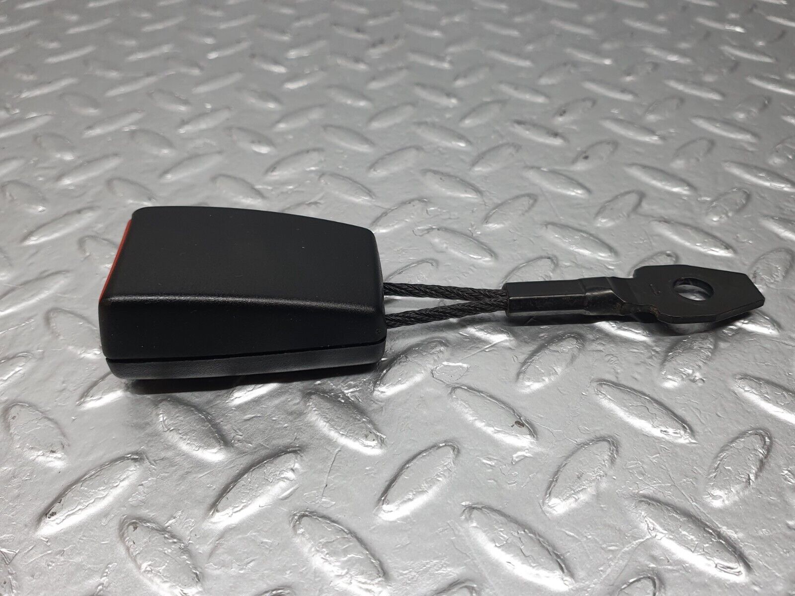 41985 Mercedes-Benz W202 C200 Front Left Seat Belt With Buckles 2018680222 1248600088 2088600369