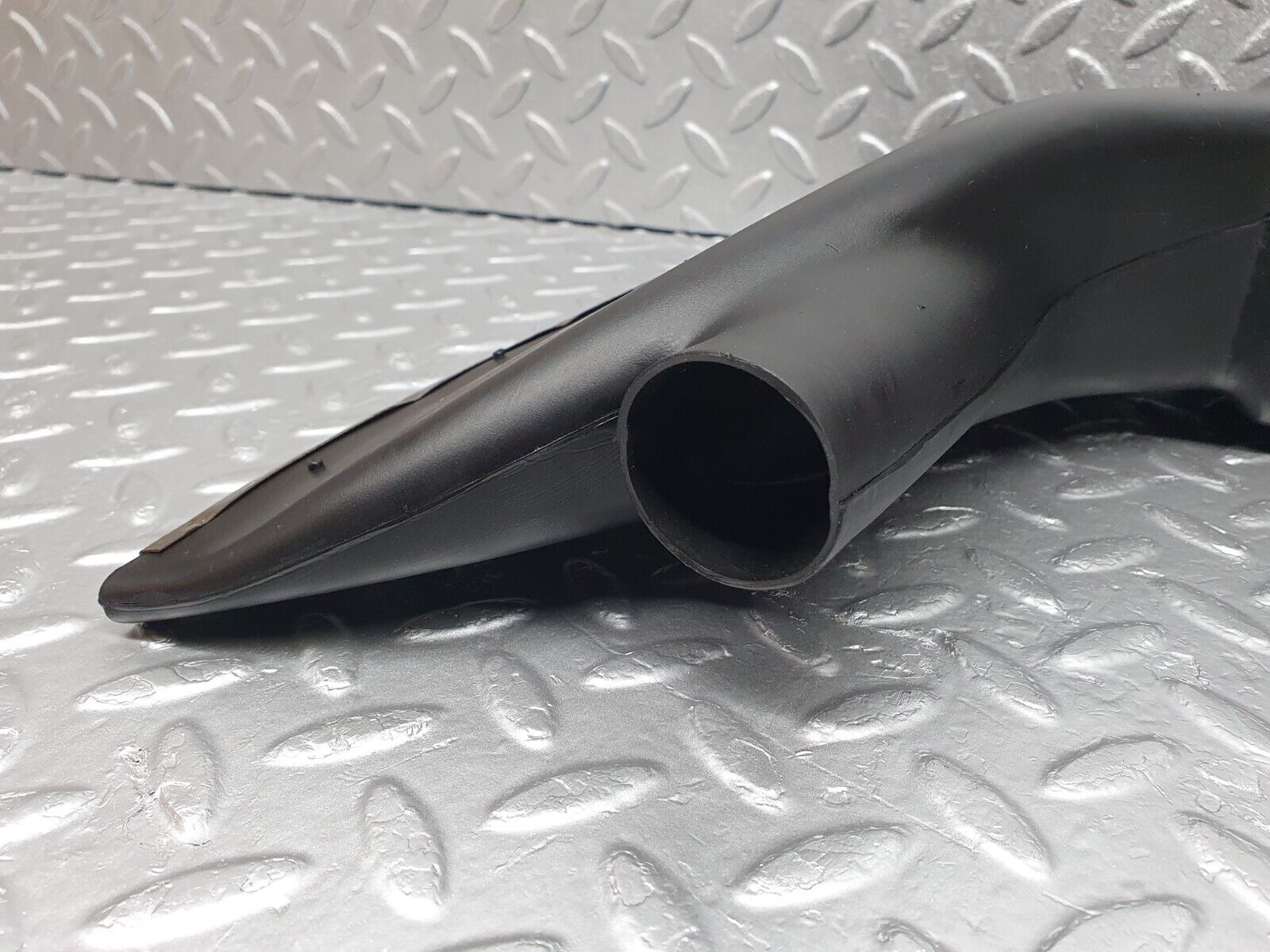 43090 Mercedes-Benz W108 280SE Dashboard Air Vent Duct Right