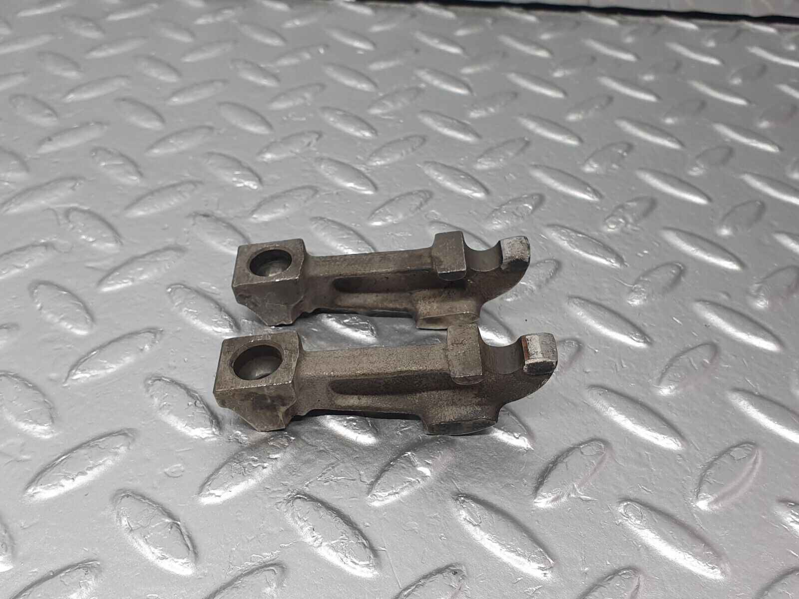 43358 Mercedes-Benz W108 280SE Valve Rocker Arm With Retaining Spring