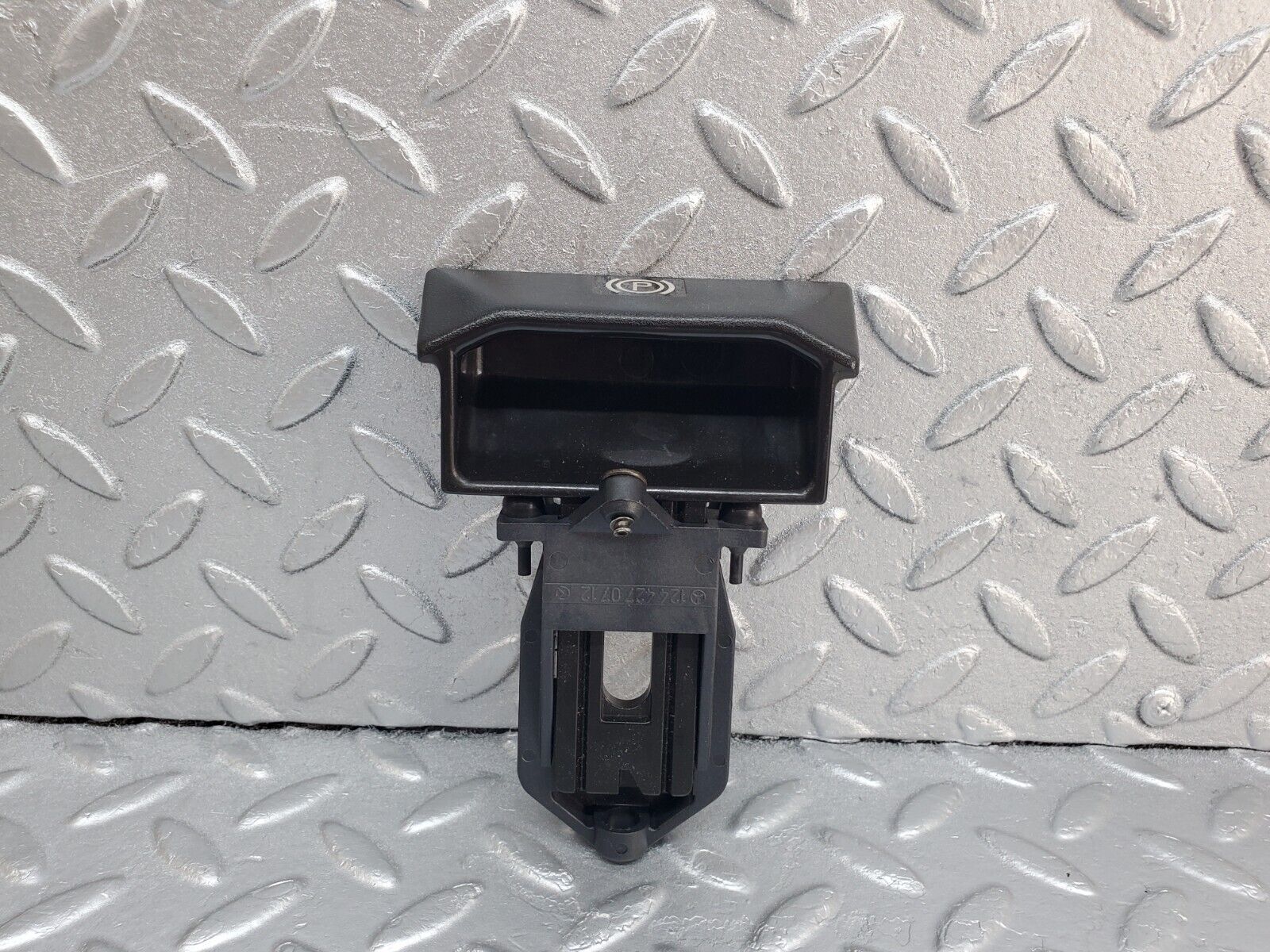 44670 Mercedes-Benz W124 220E Parking Brake Release Handle 1244270320 1244270712