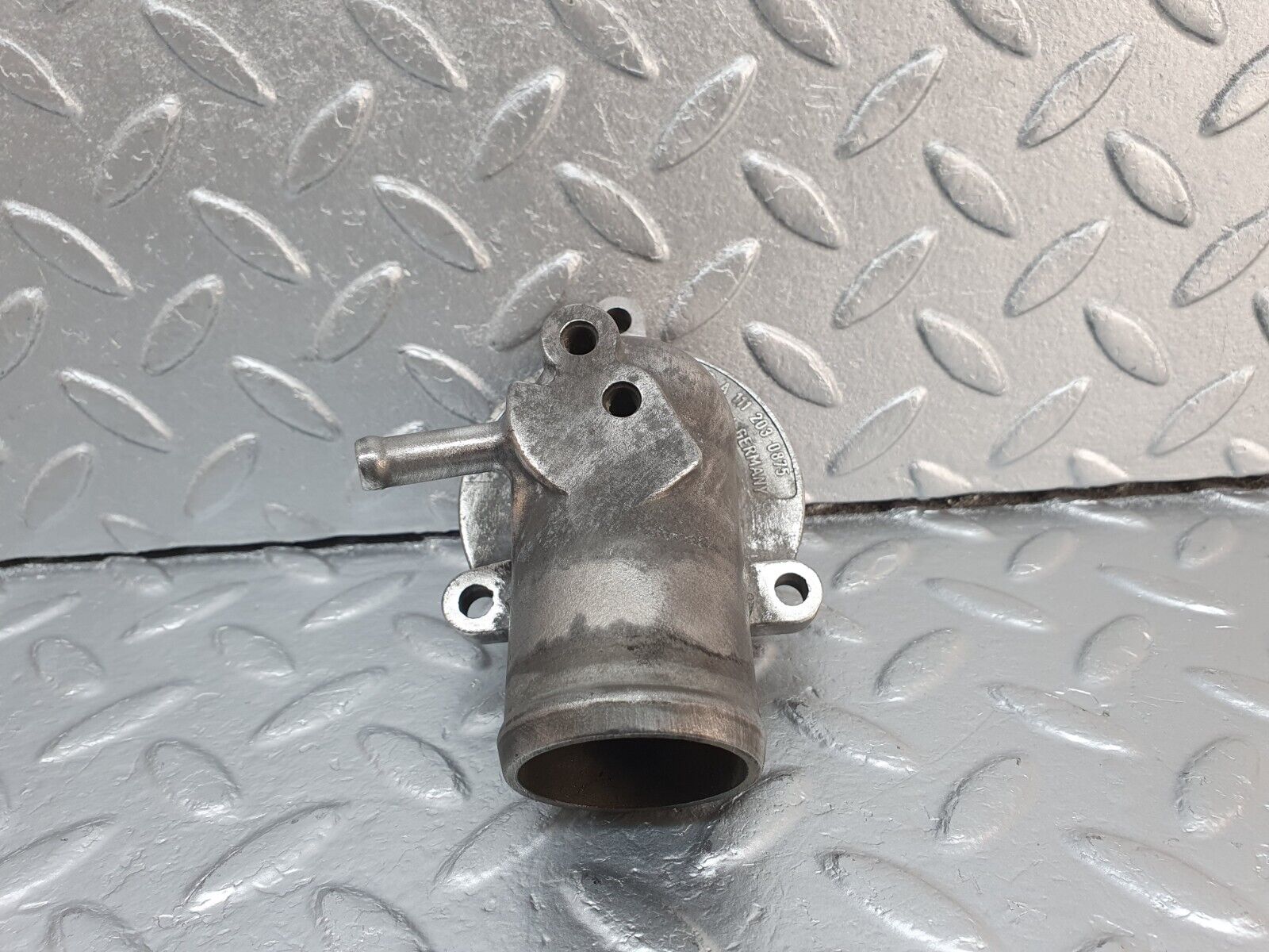 41879 Mercedes-Benz W202 C200 Thermostat Housing Pipe Hose Flange 1112030875