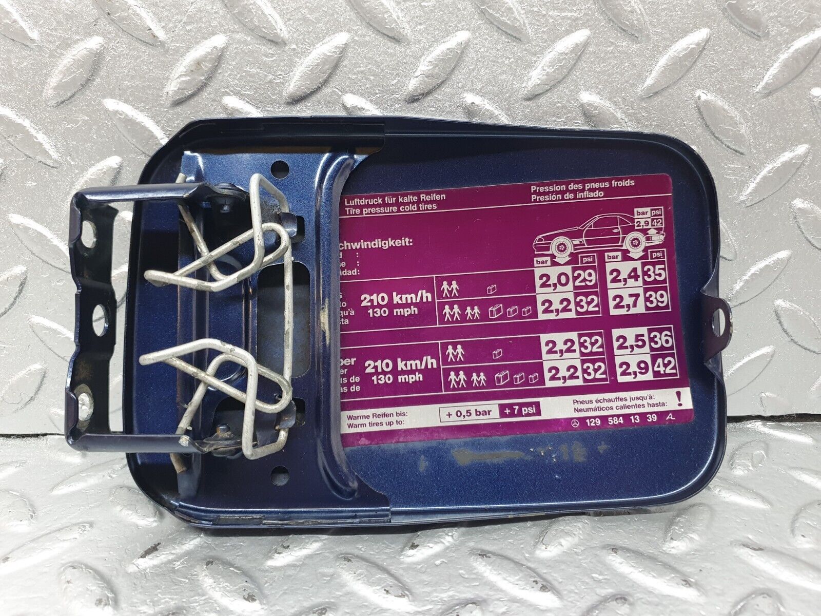 42355 Mercedes-Benz R129 320SL Coupe Fuel Tank Flap Cap 1295841339