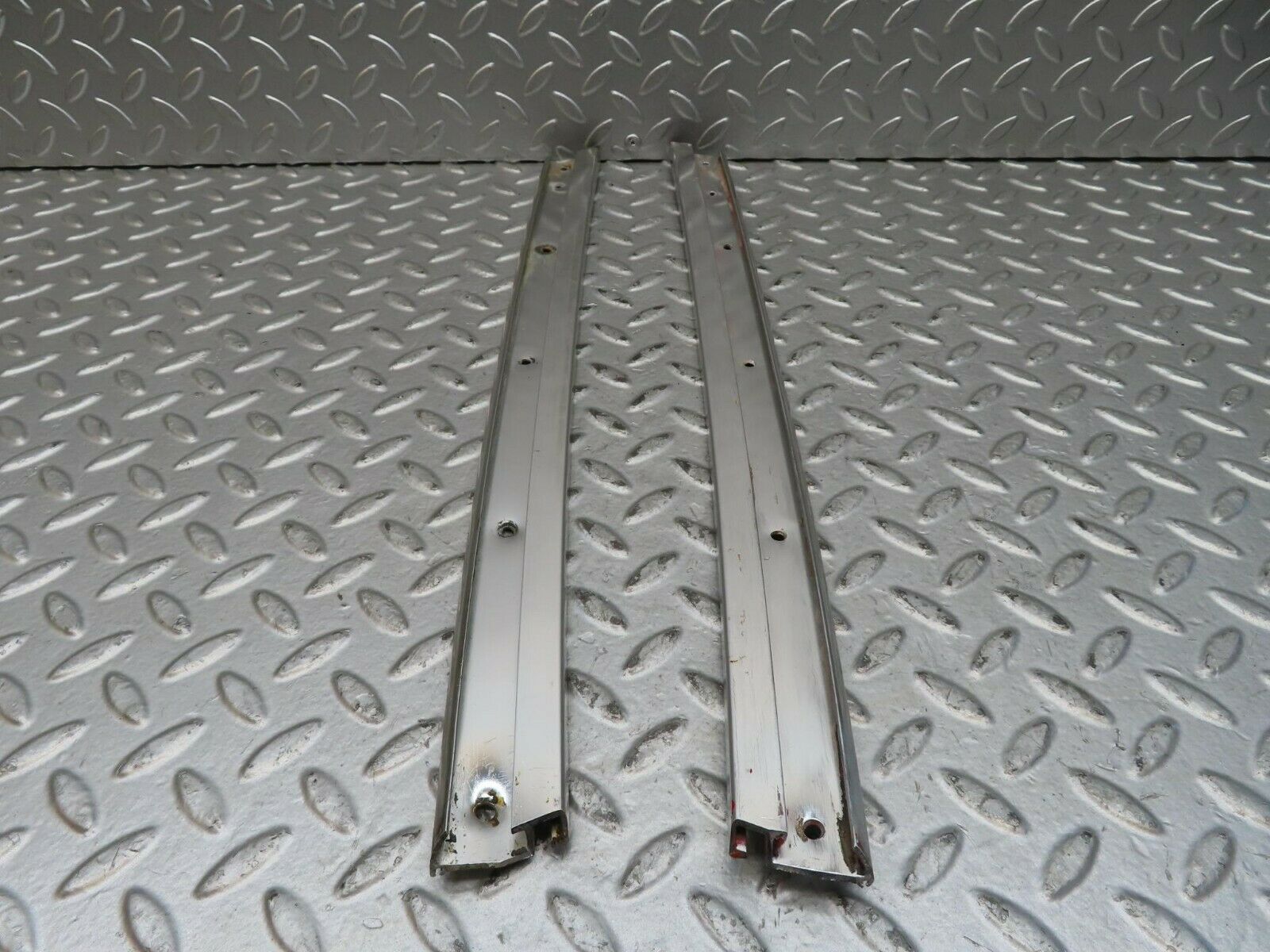 15588 Mercedes-Benz R107 450SL Roof Chrome Moulding Trim Left And Right