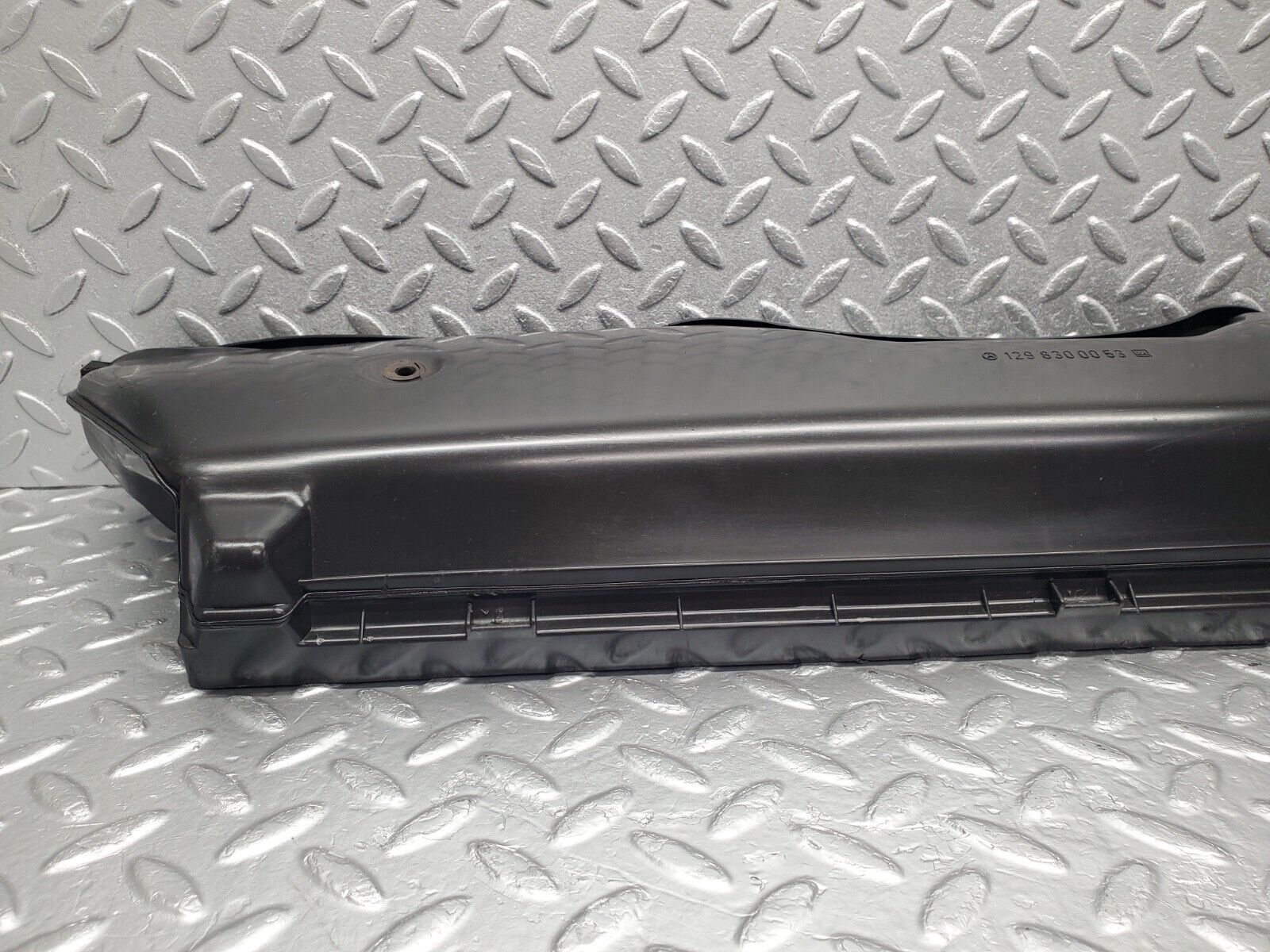 46887 Mercedes-Benz R129 320SL Coupe Cabin Filter Housing 1298300053