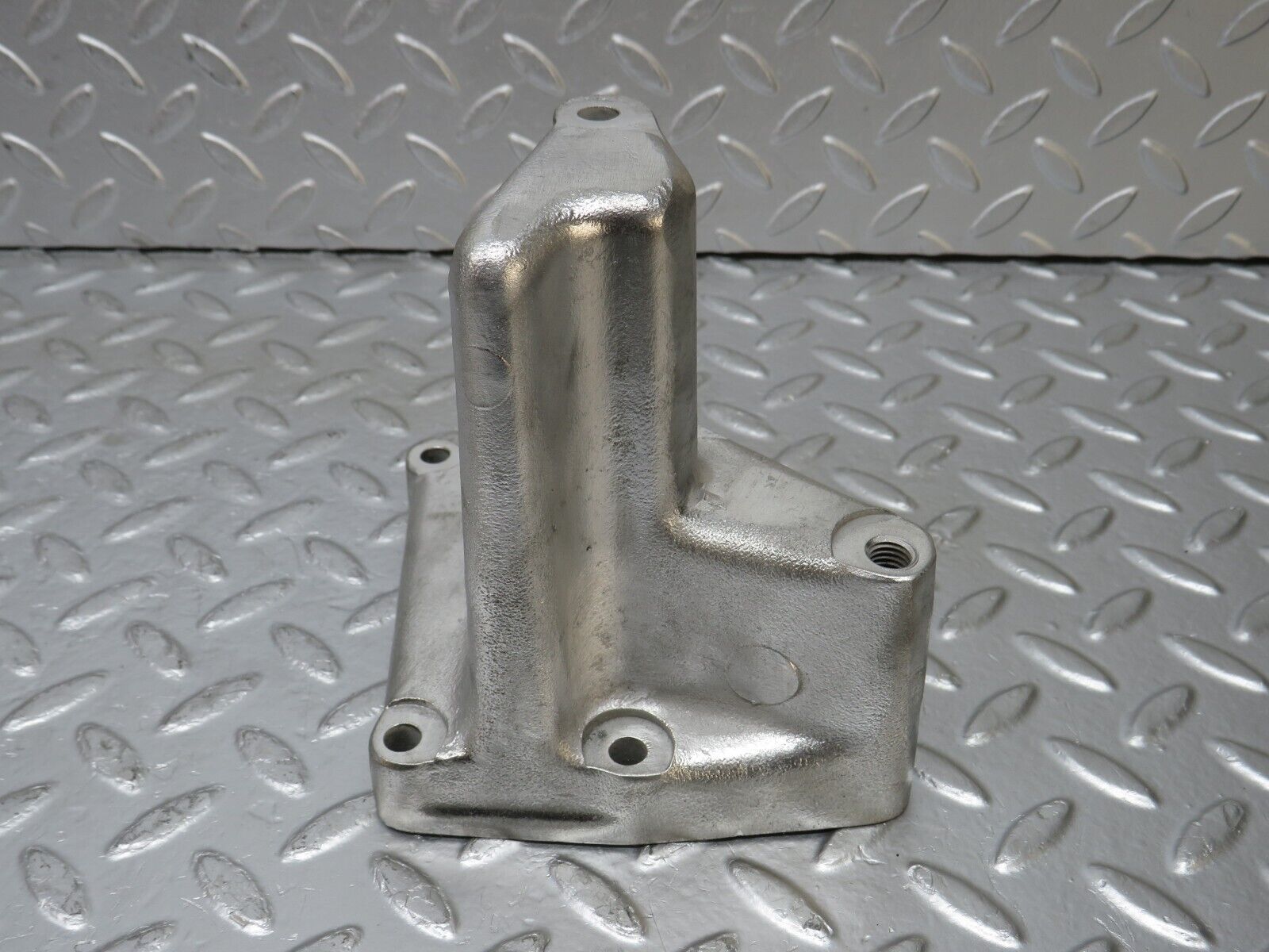 33028 Mercedes-Benz C107 R107 350 V8 Alternator Generator Bracket 1161550735