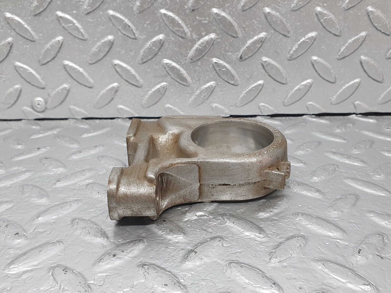 43799 Mercedes-Benz C126 380SEC Coupe Camshaft Tower Bearing 1160514612