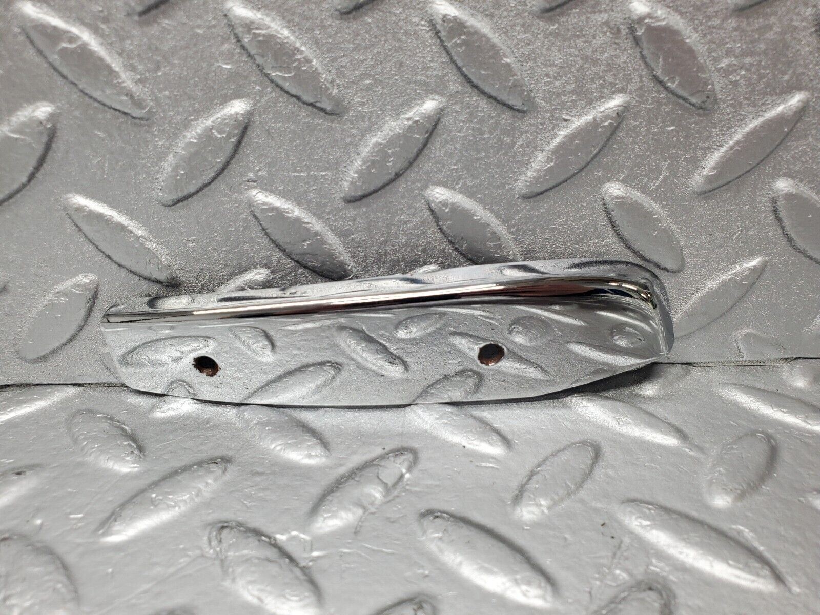 46534 Mercedes-Benz C123 280CE Coupe Left Door Chrome Front Cover