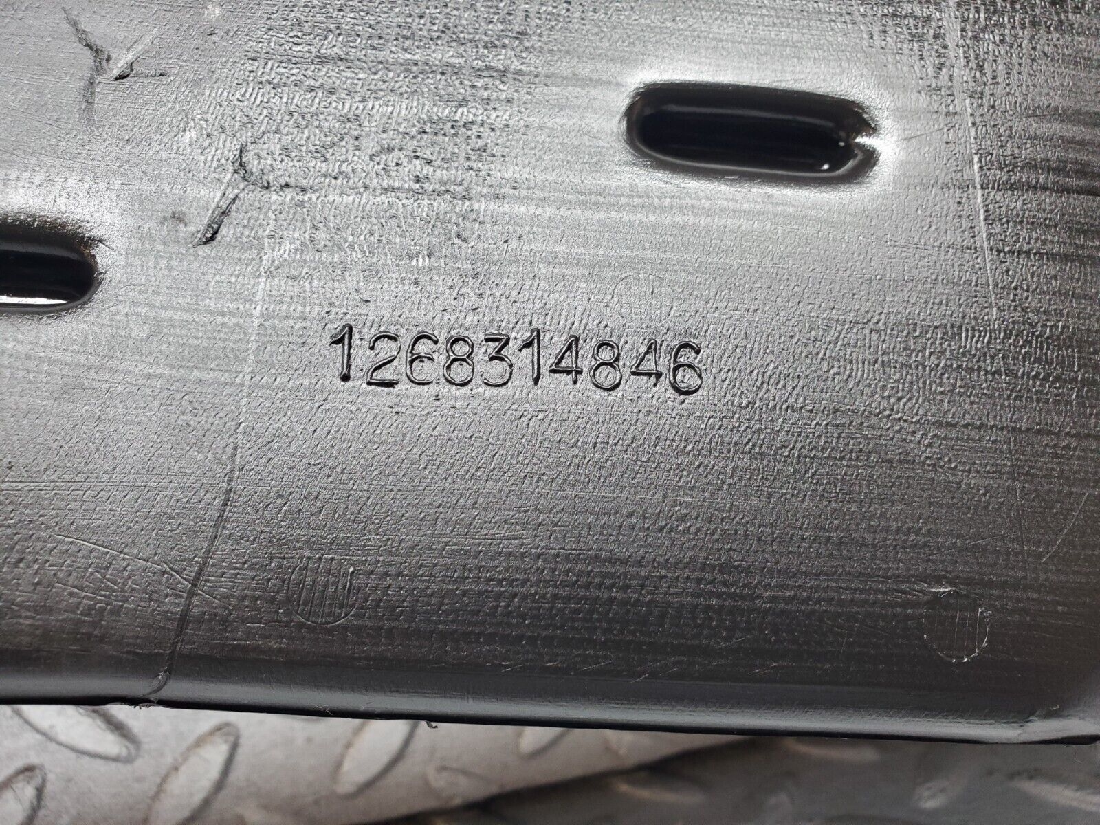 45625 Mercedes-Benz W126 420SE Air Duct Heater Ventilation Right 1268314846