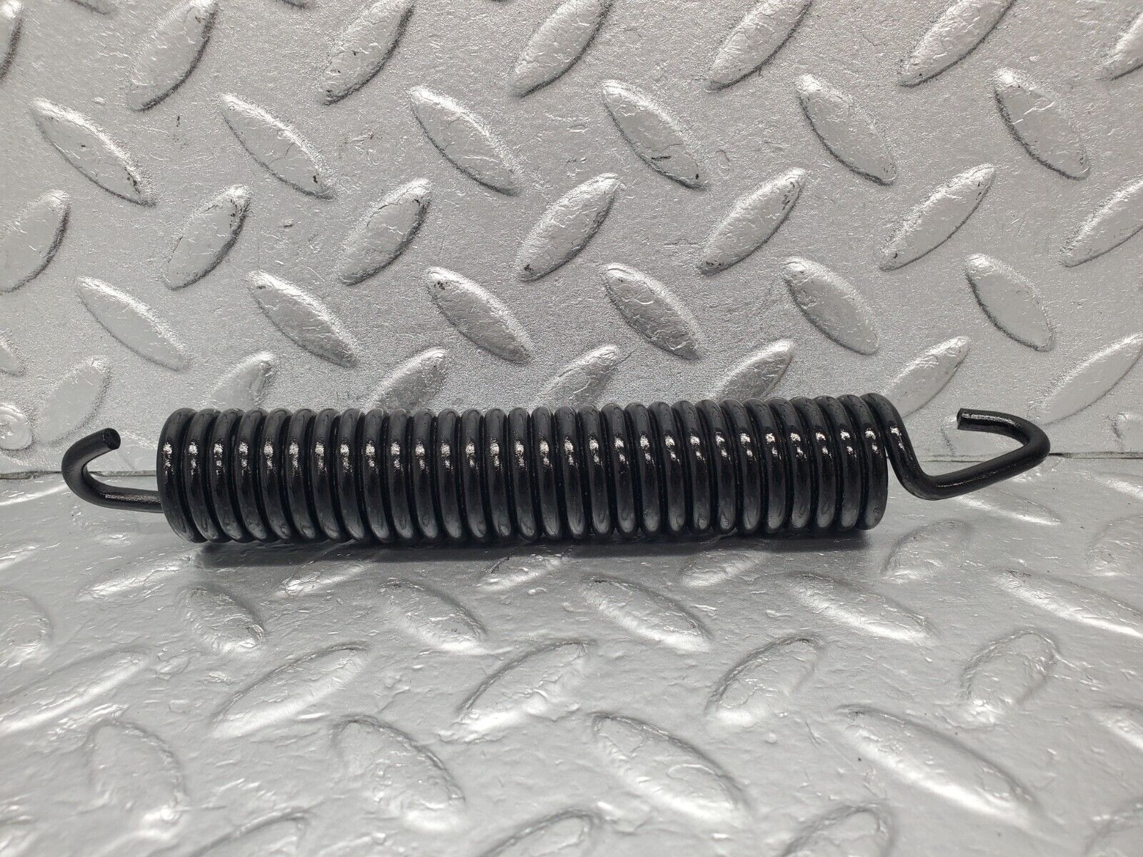 46129 Mercedes-Benz W105 PONTON Bonnet Hinge Spring