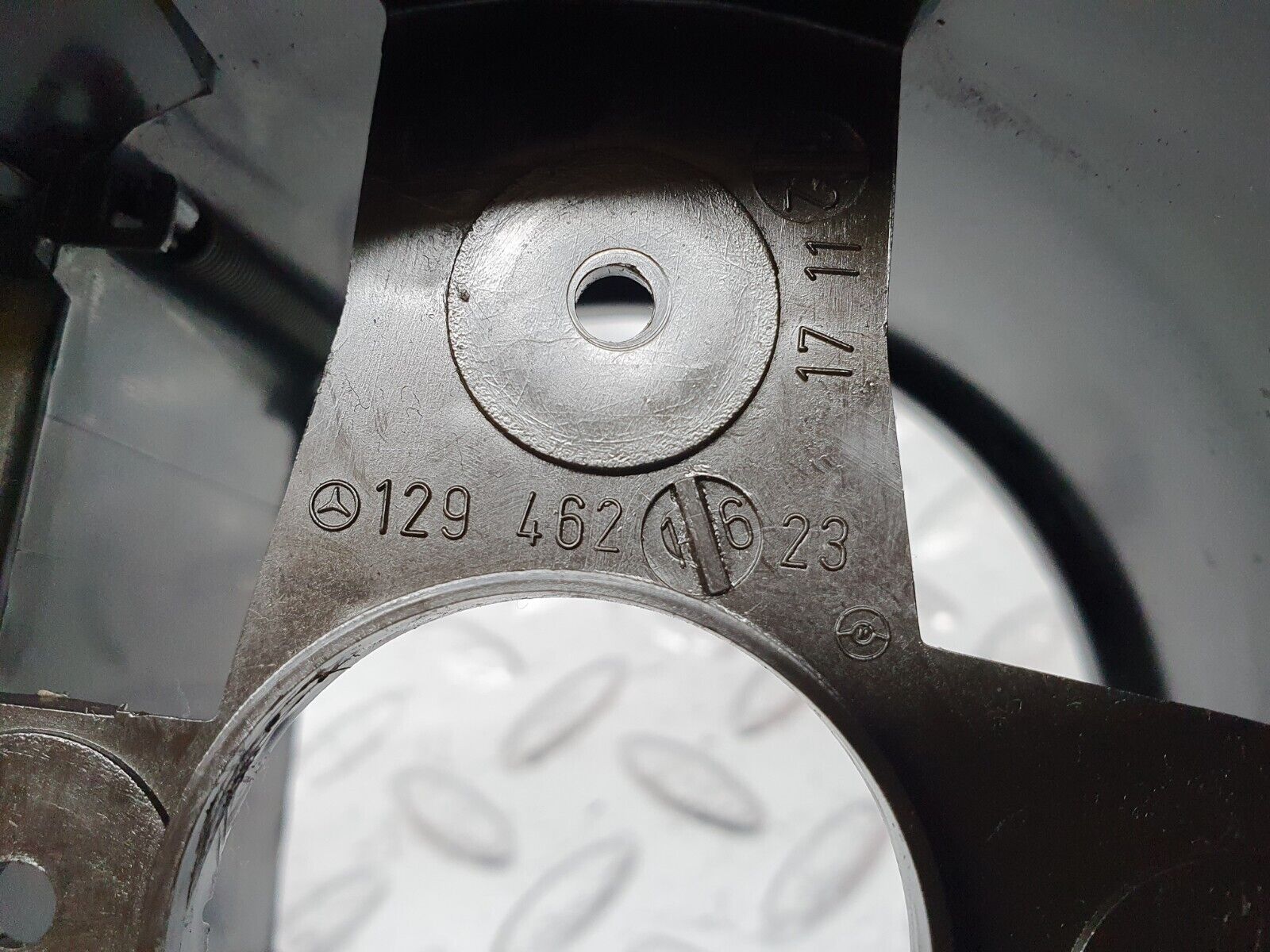 42152 Mercedes-Benz R129 320SL Coupe Steering Column Surround Cover 1294621623