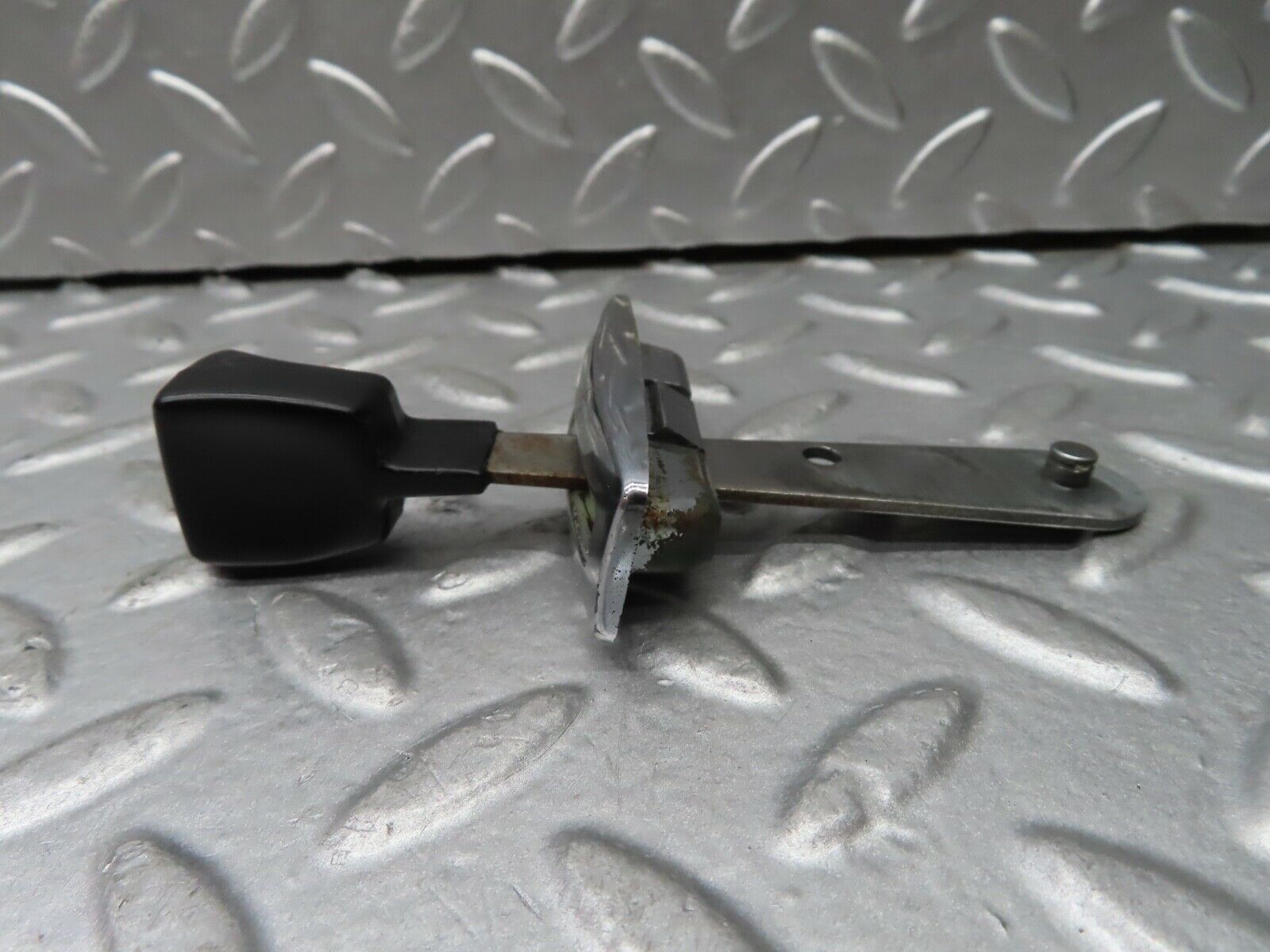 20562 Mercedes-Benz R107 450SL Right Seat Folding Lever