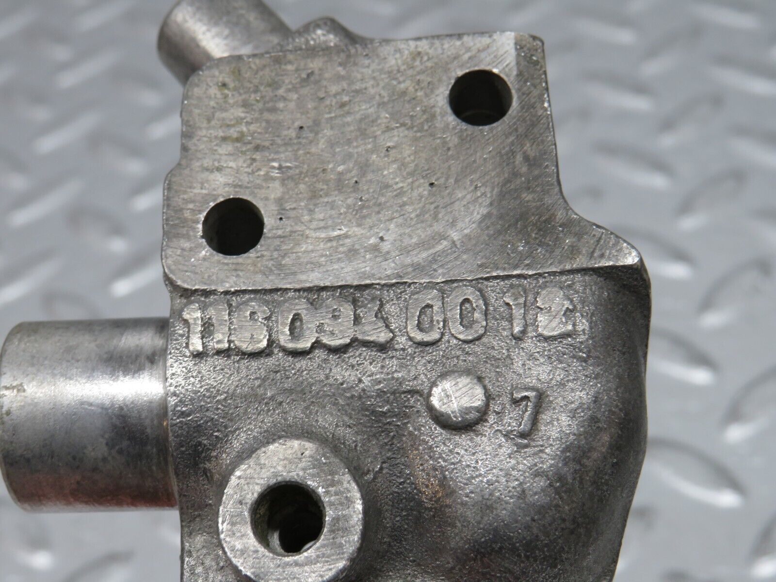 32767 Mercedes-Benz C107 R107 350 V8 Auxiliary Air Valve 1160940012