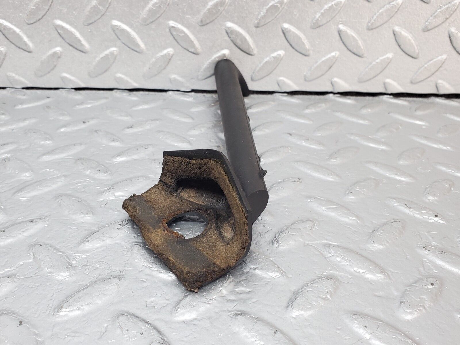 44352 Mercedes-Benz W123 280E Wiper Mechanism Tray Water Drain