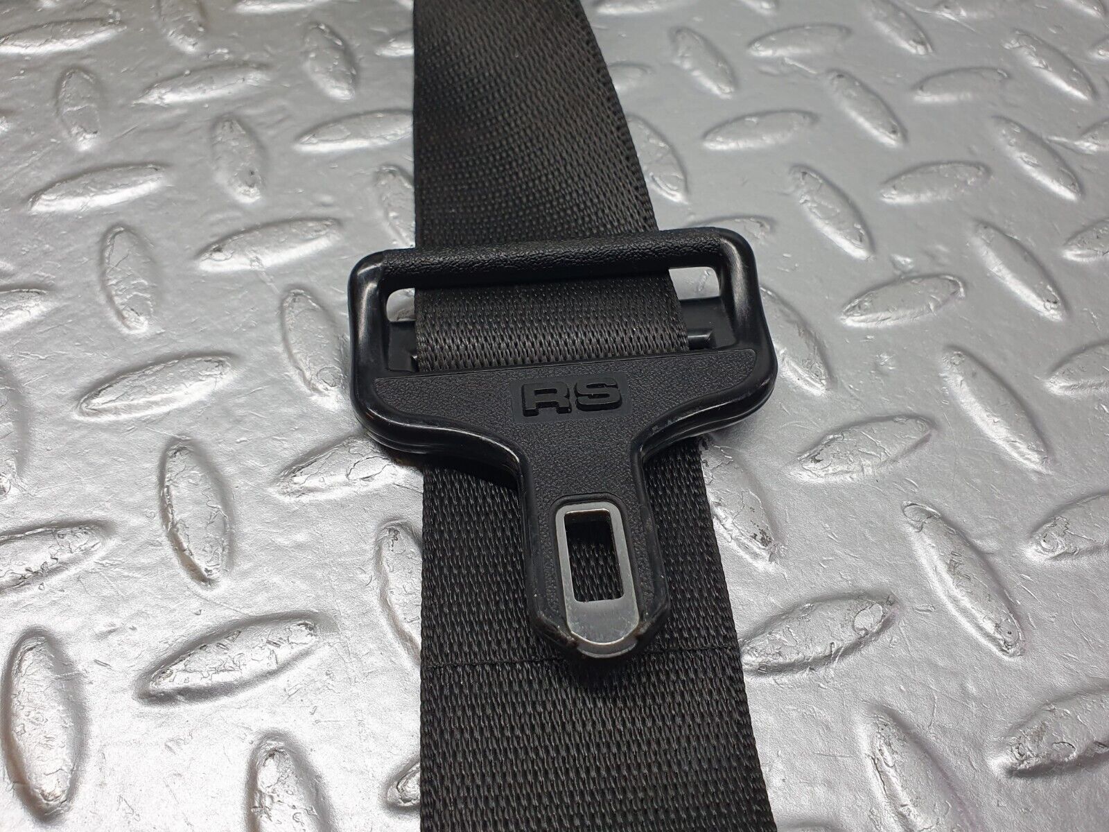 41695 Mercedes-Benz W124 200E Front Left Seat Belt With Buckle 1248603985 1268580011 1248600169