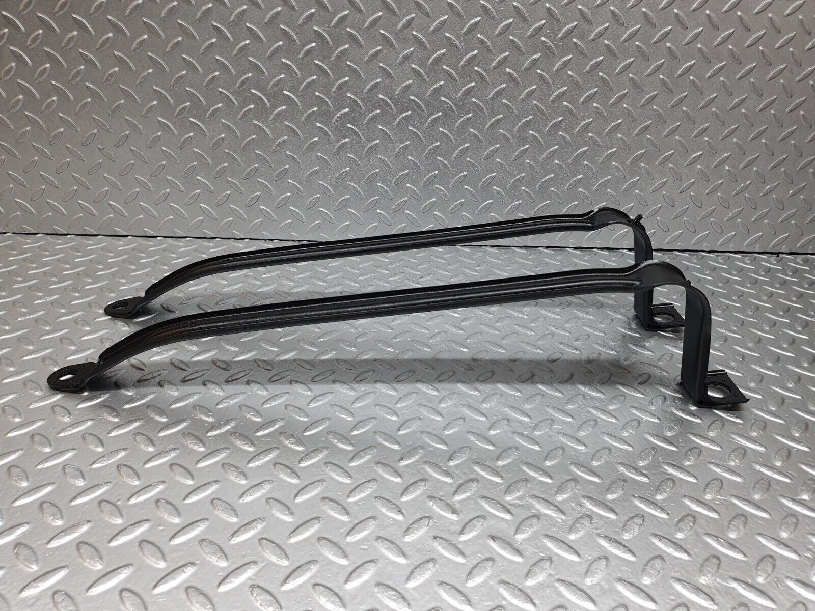 41973 Mercedes-Benz W202 C200 Fuel Tank Strap Bracket 2024701040