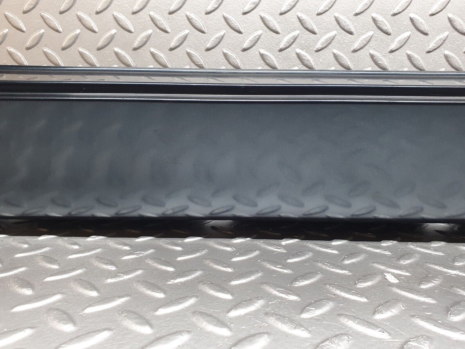 42024 Mercedes-Benz W202 C200 Side Skirt Right Side 2026982430