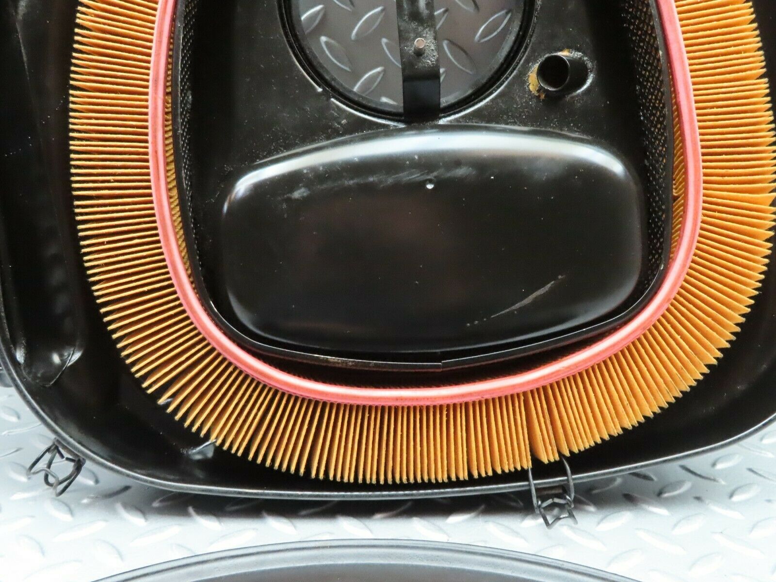 5188 Mercedes-Benz R107 350SL Air Filter Housing 4517485106