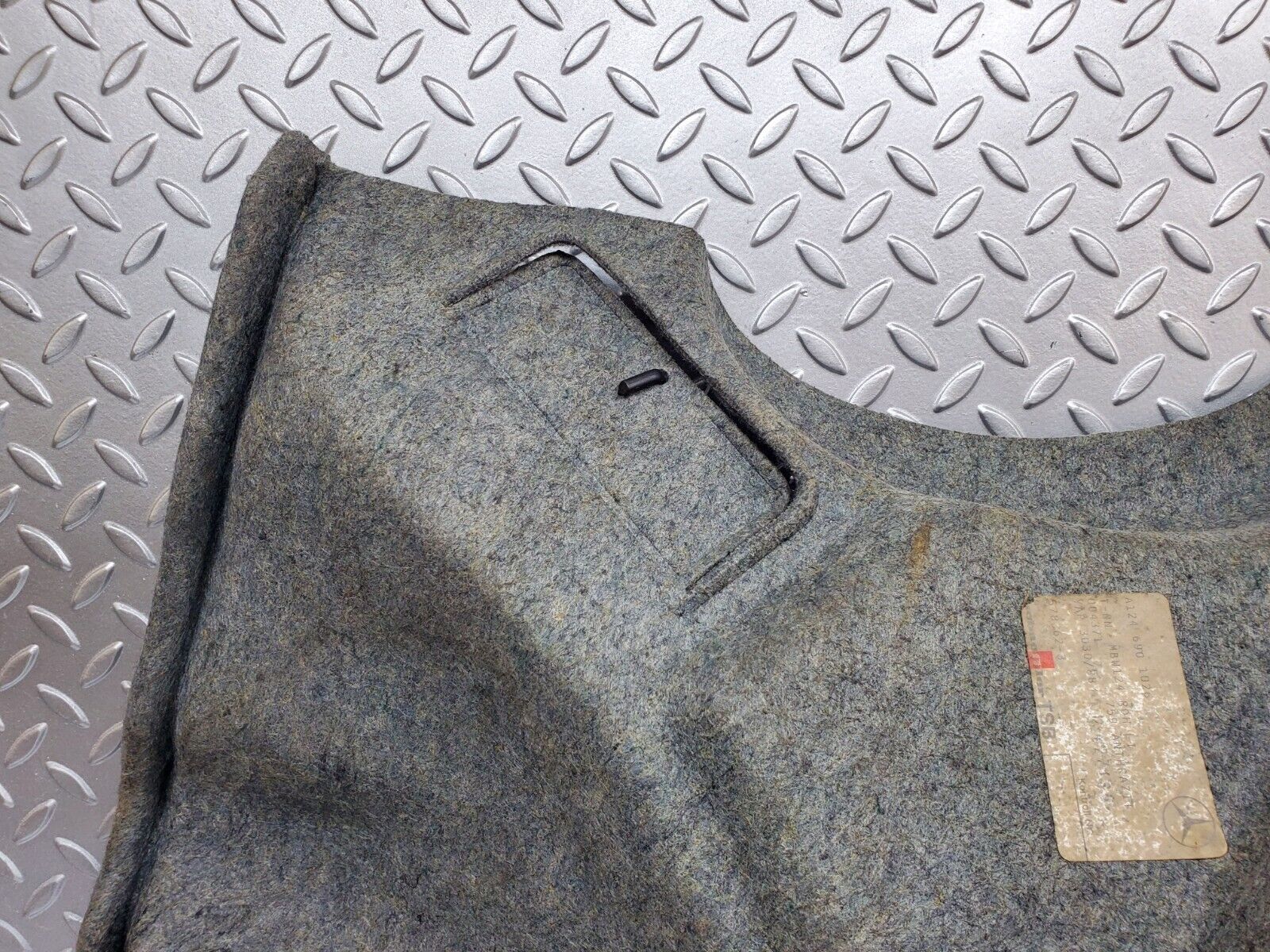 44698 Mercedes-Benz W124 220E Trunk Panel Cover Left 1246901026