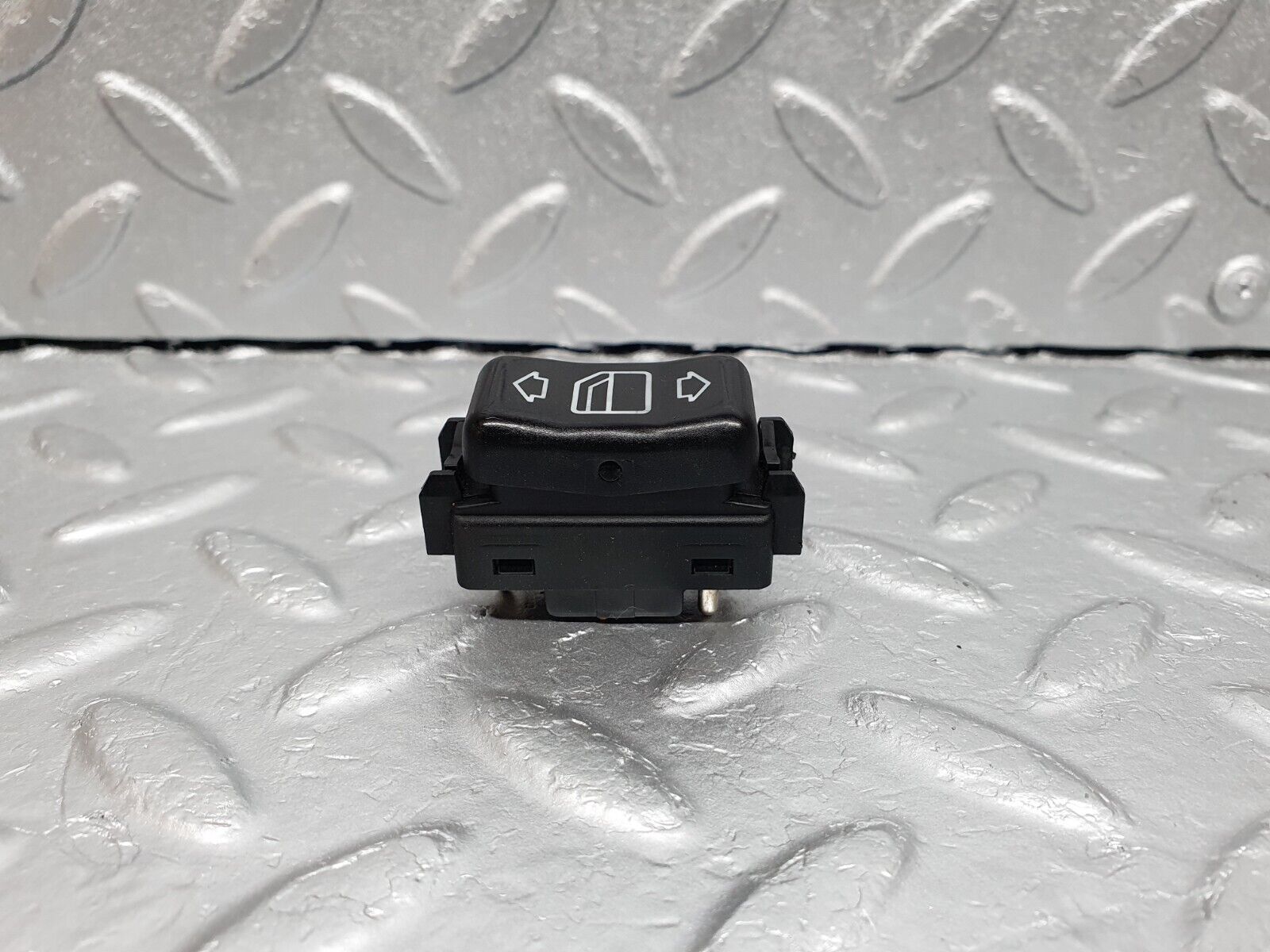 41646 Mercedes-Benz W124 200E Electric Window Switch Right 1248204510