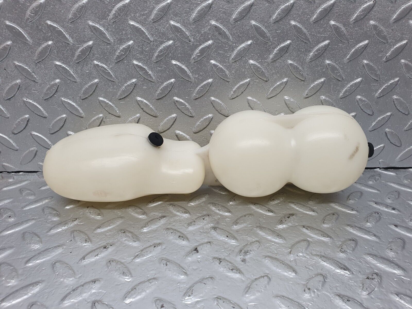 43505 Mercedes-Benz C126 380SEC Coupe Vacuum Reservoir Tank