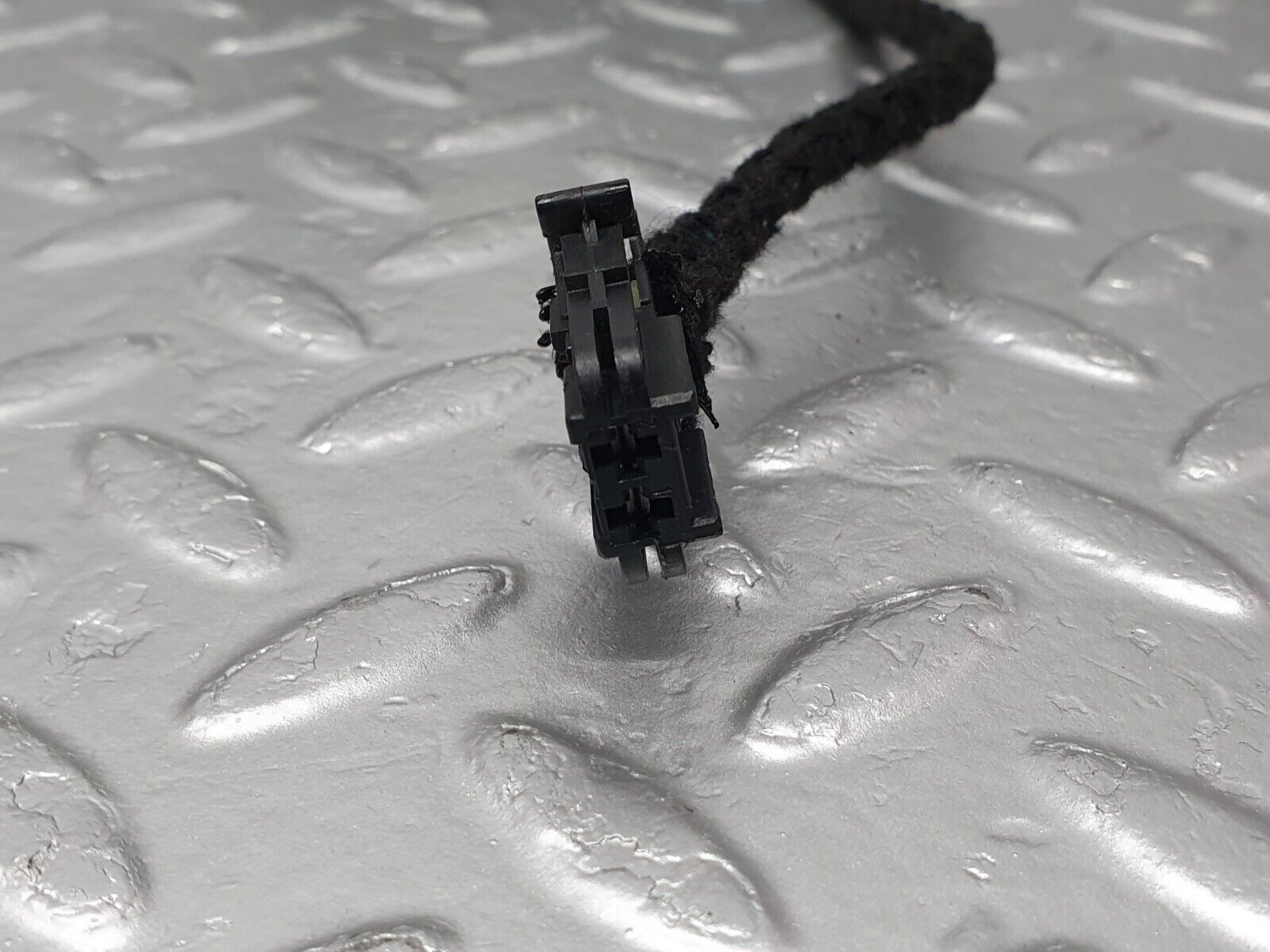 41810 Mercedes-Benz W202 C200 Front Door Loudspeaker Right 228209602