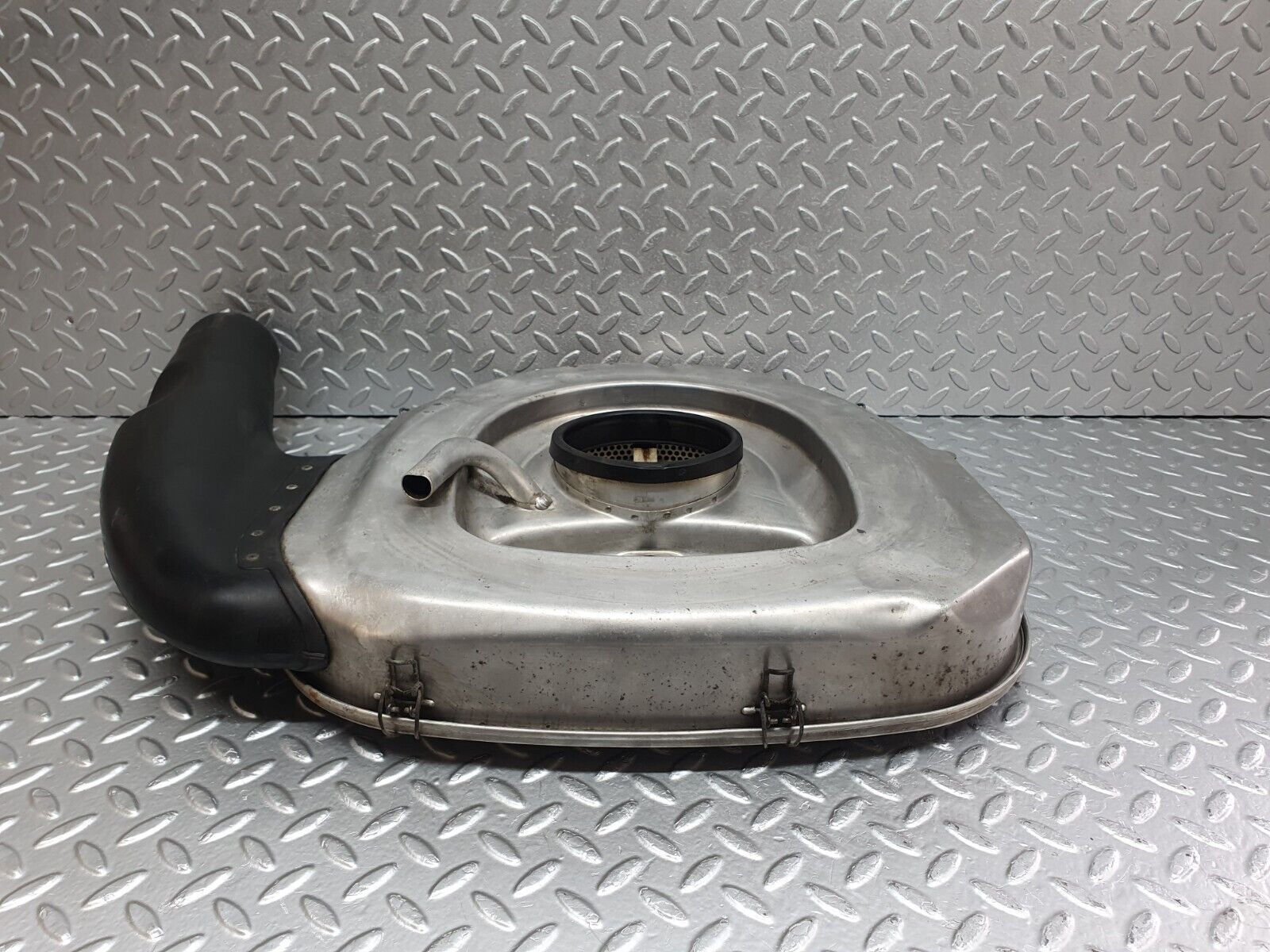 43806 Mercedes-Benz C126 380SEC Coupe Aluminium Air Filter Box Housing 0130946802