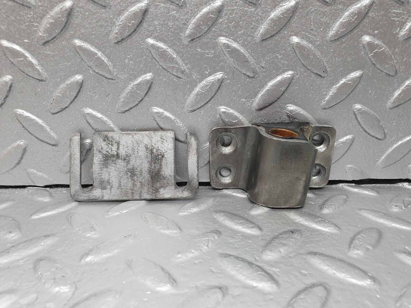 43113 Mercedes-Benz W108 280SE Door Lock Latch Left