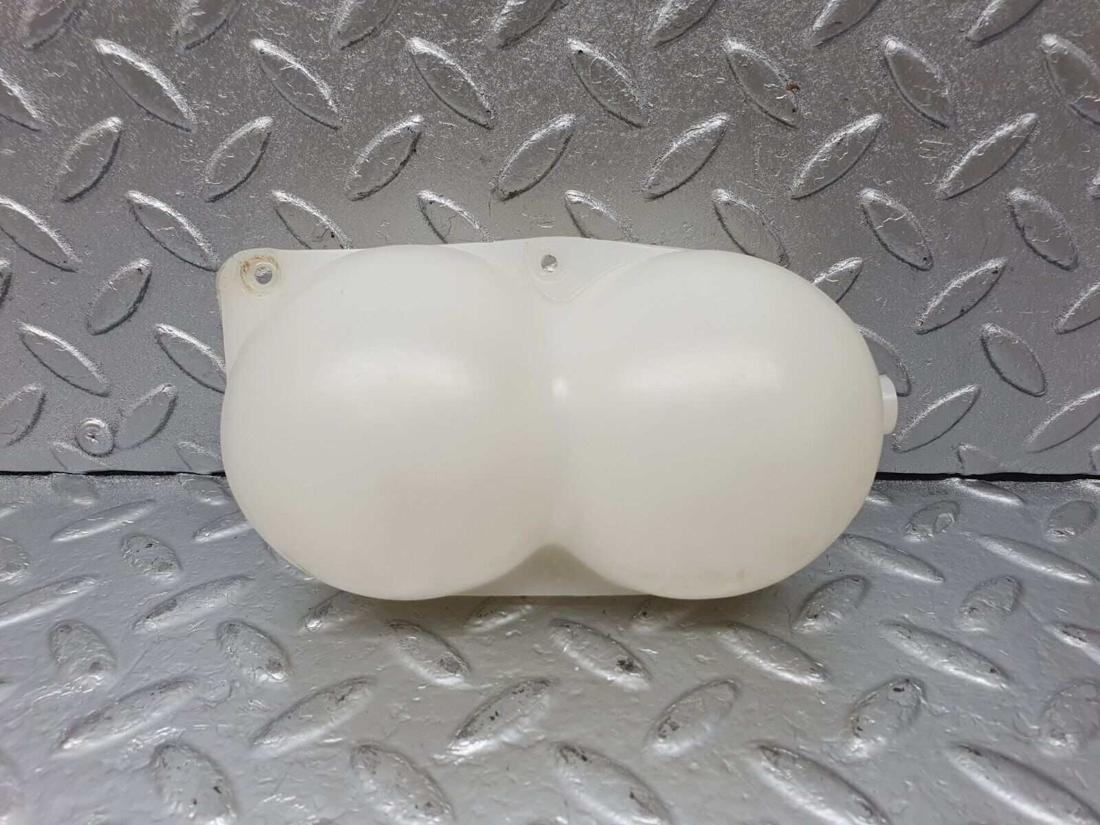 43907 Mercedes-Benz C123 230CE Coupe Vacuum Reservoir