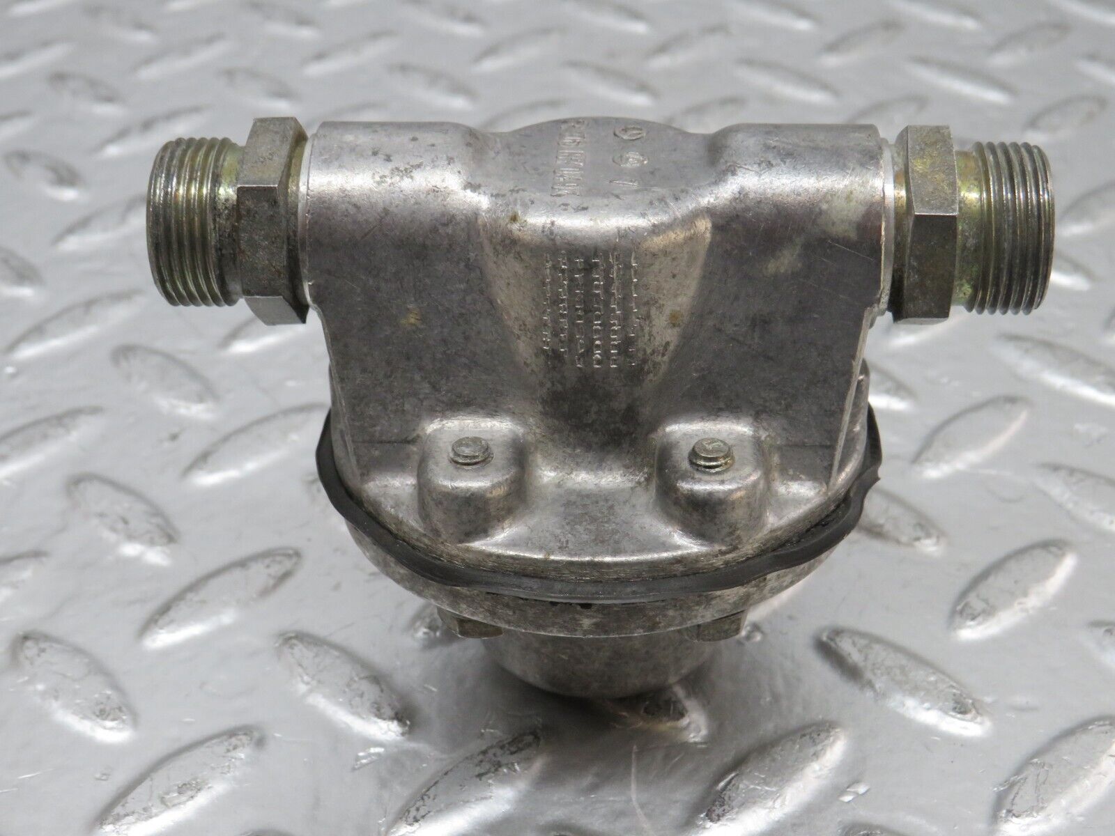 25095 Mercedes-Benz R107 C107 Oil Pressure Damper 1161870494