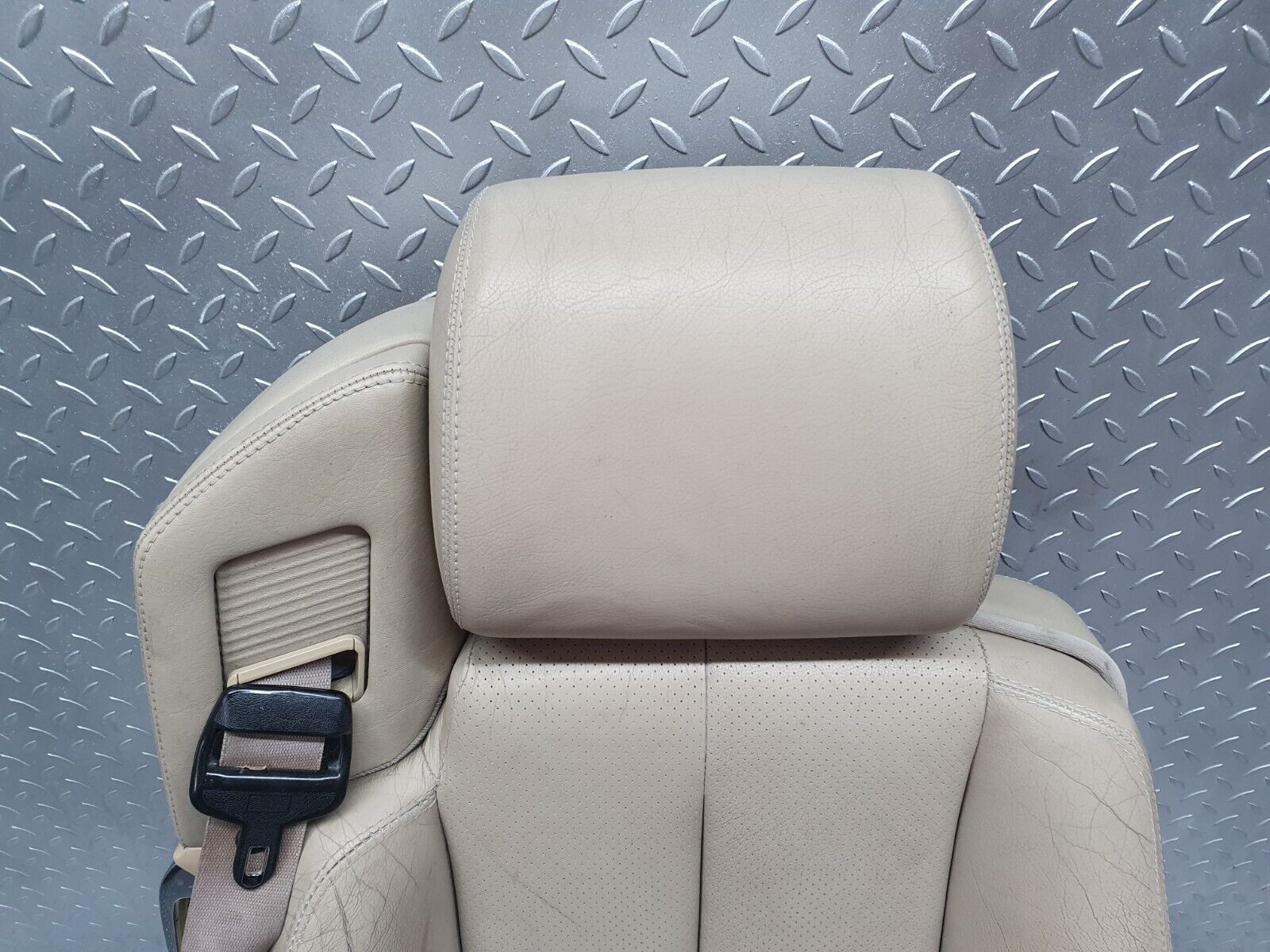 42419 Mercedes-Benz R129 320SL Coupe Electric Front Right Seat Leather Beige