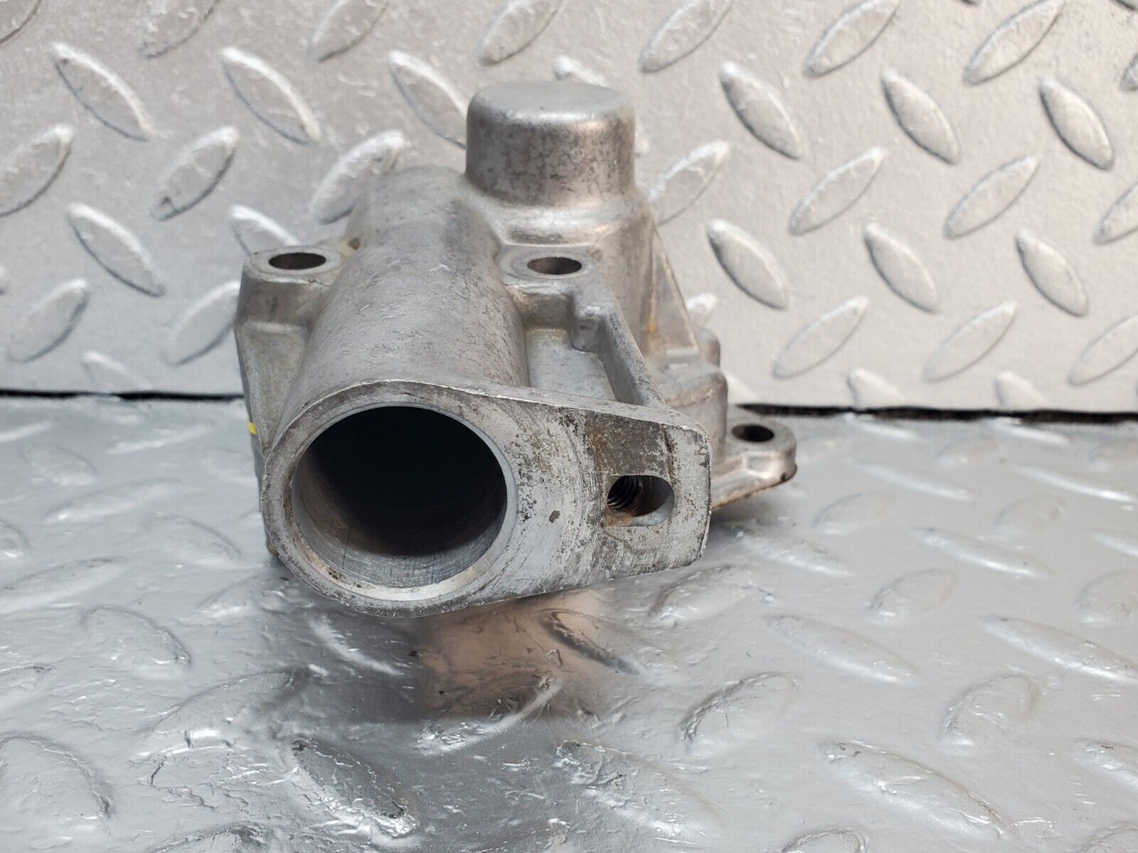 45359 Mercedes-Benz 280E M110.983 Ignition Distributor Housing 1101580215