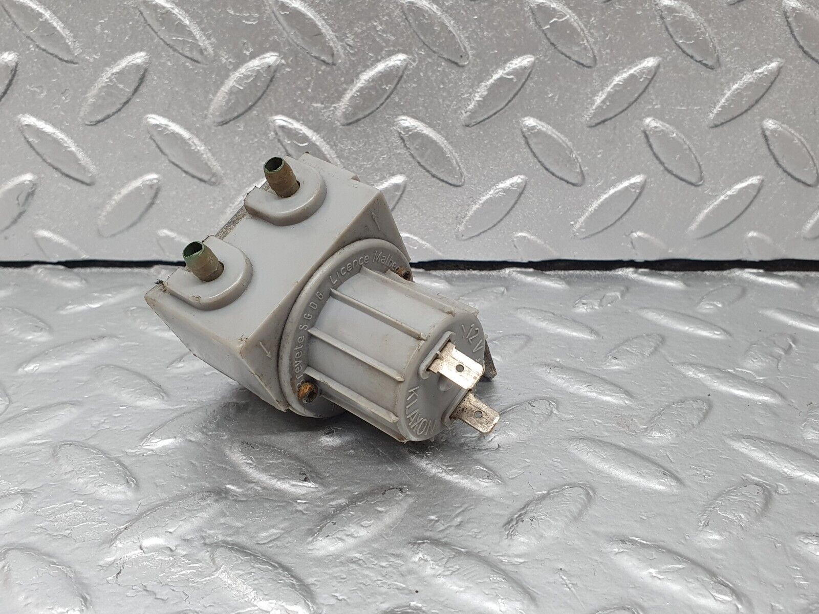 43124 Mercedes-Benz W108 280SE Windscreen Washer Pump