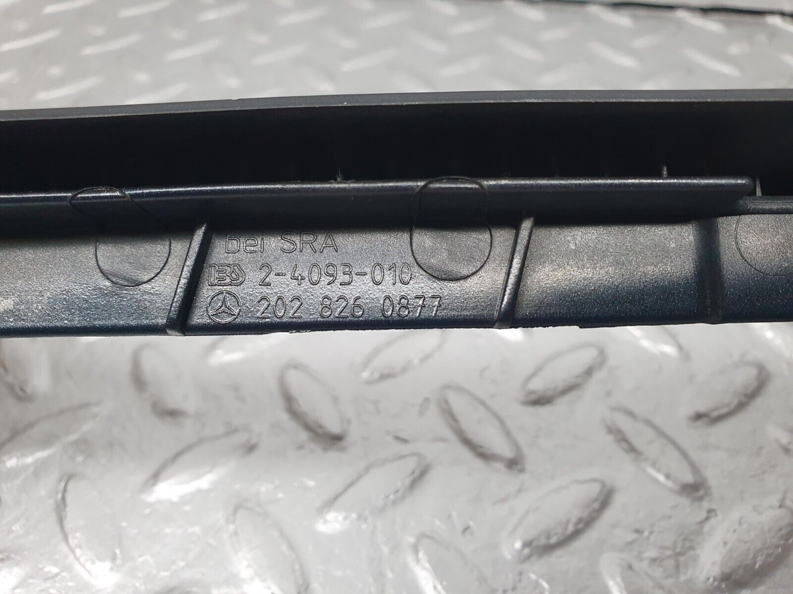 41808 Mercedes-Benz W202 C200 Under Headlight Trim Right 2028260877 2028260677