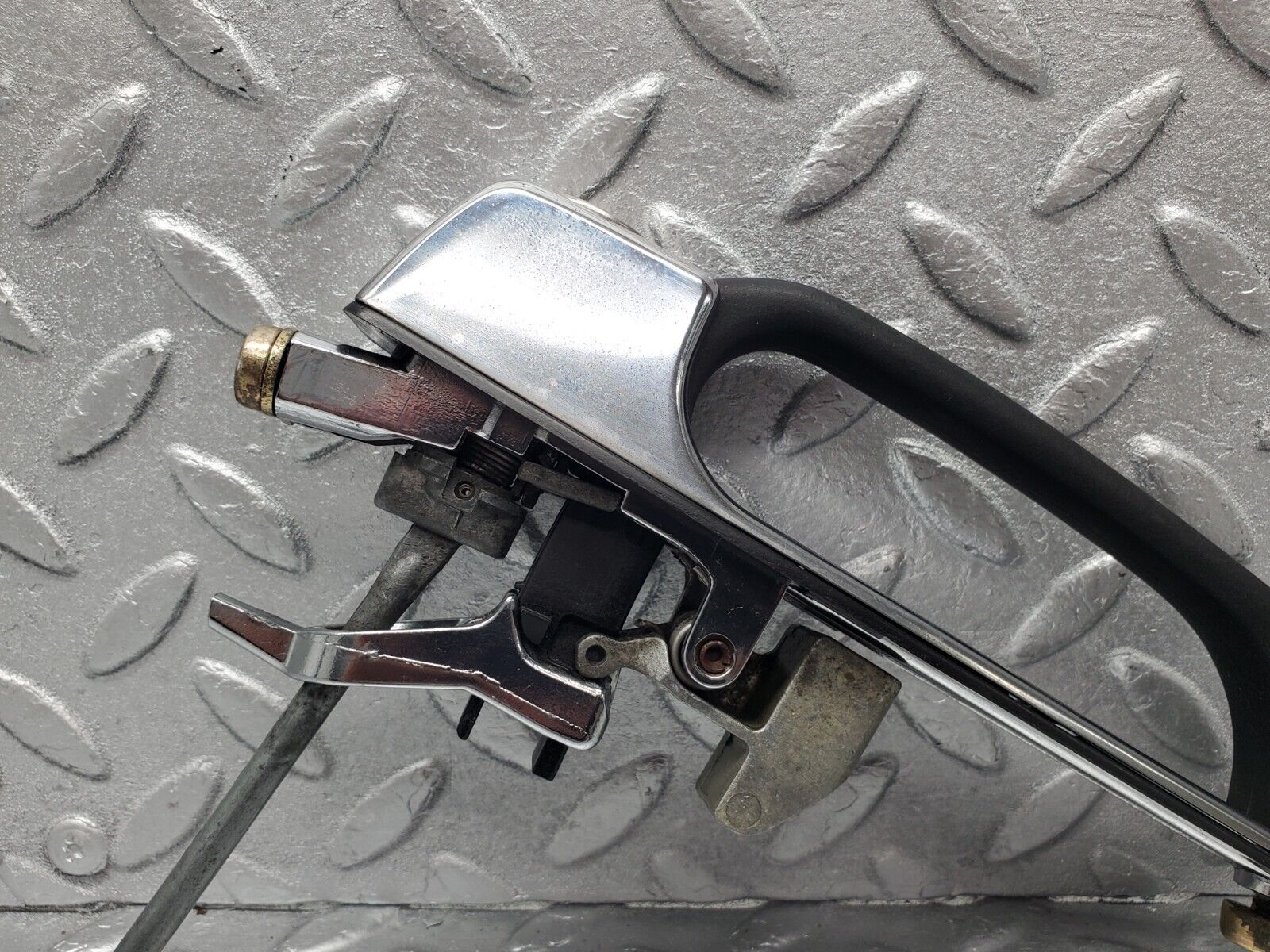 46385 Mercedes-Benz C123 280CE Coupe Left Door Exterior Handle No Key