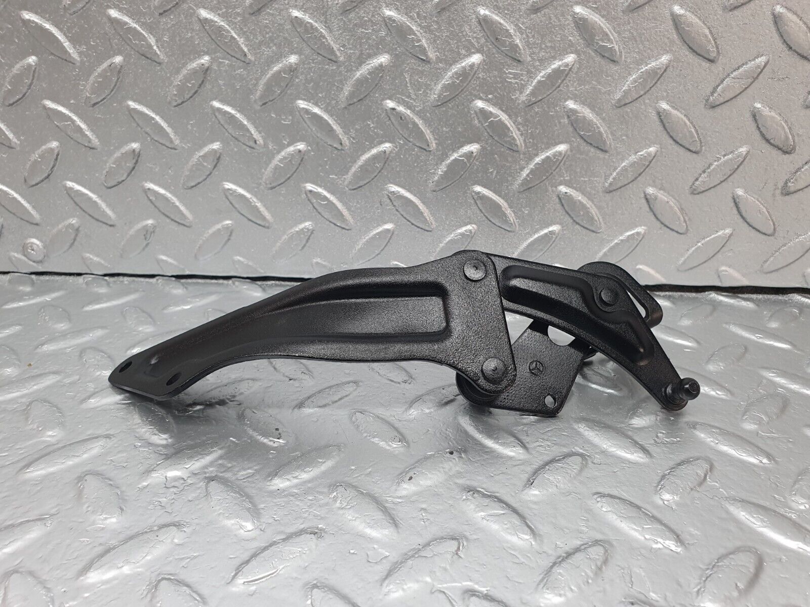 42833 Mercedes-Benz W201 190 2.0L Throttle Linkage