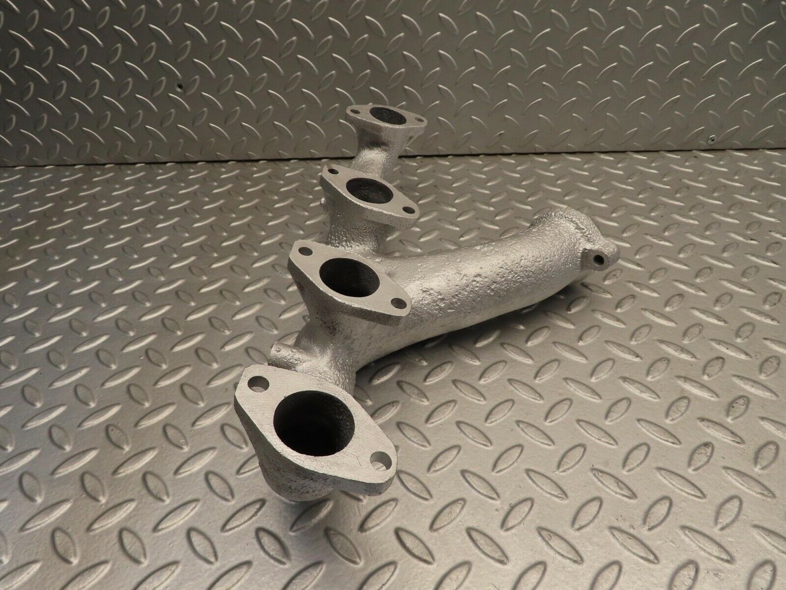 11762 Mercedes-Benz R107 450SL Exhaust Manifold Right 1171428701