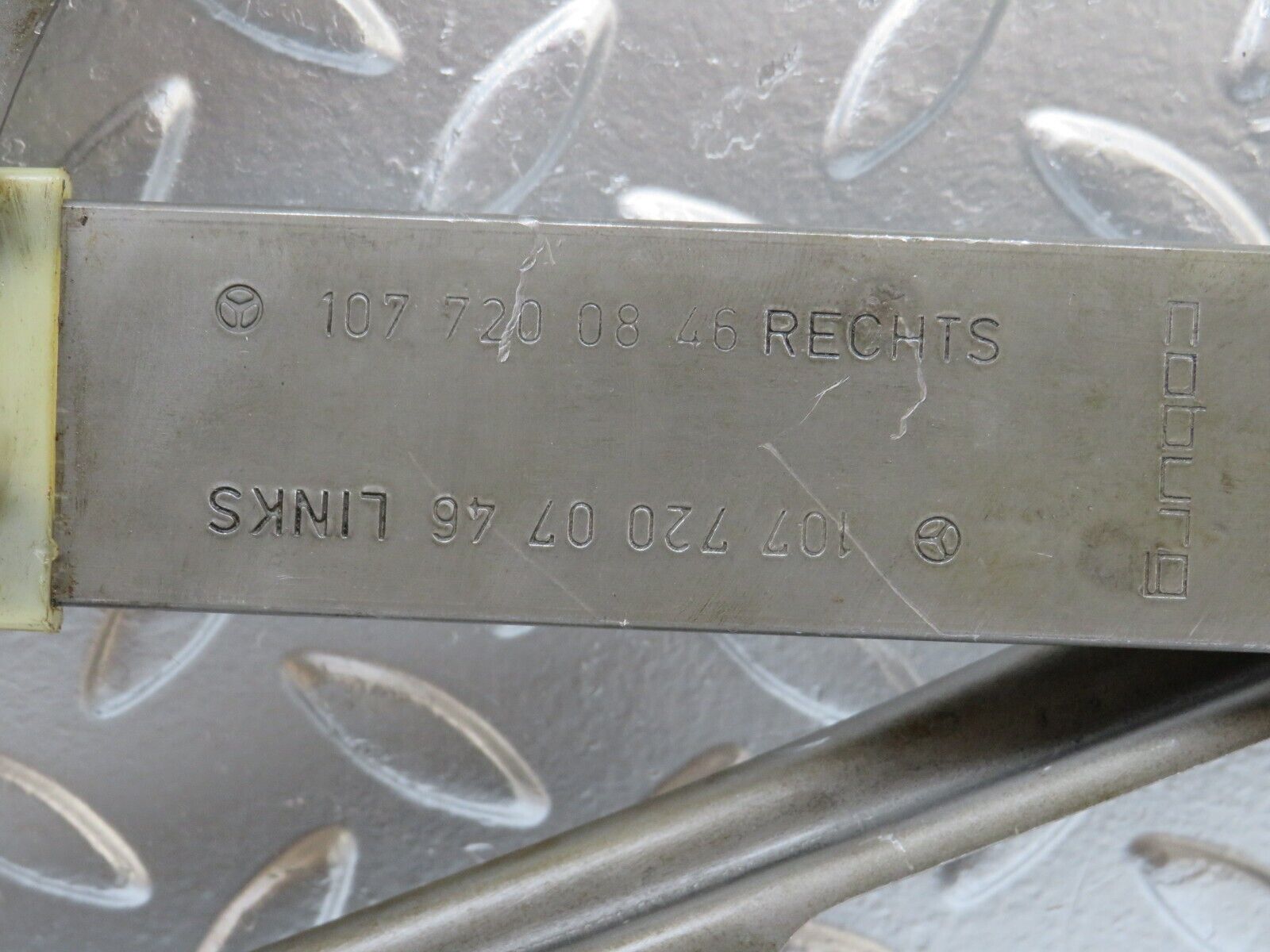 25082 Mercedes-Benz R107 C107 Front Right Power Window Regulator 1077200846