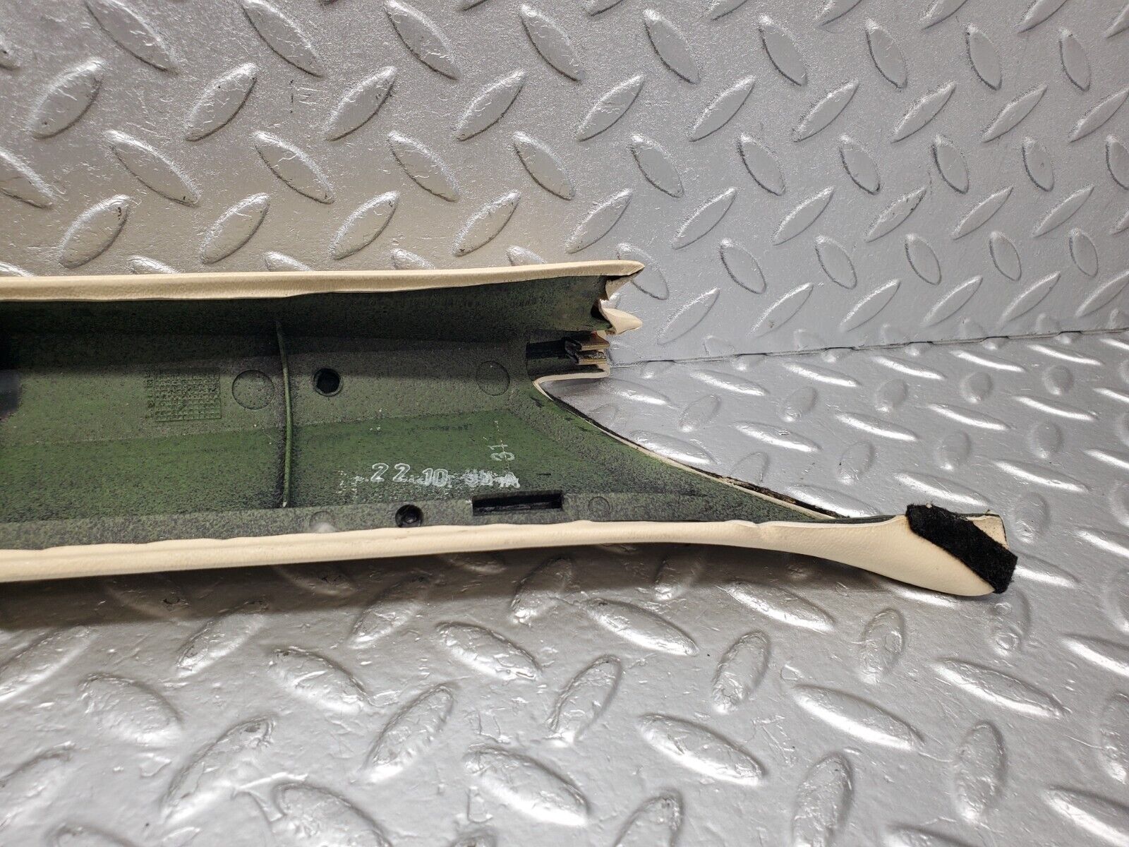 46767 Mercedes-Benz R129 320SL Coupe A Pillar Cover Left Beige 1296920189